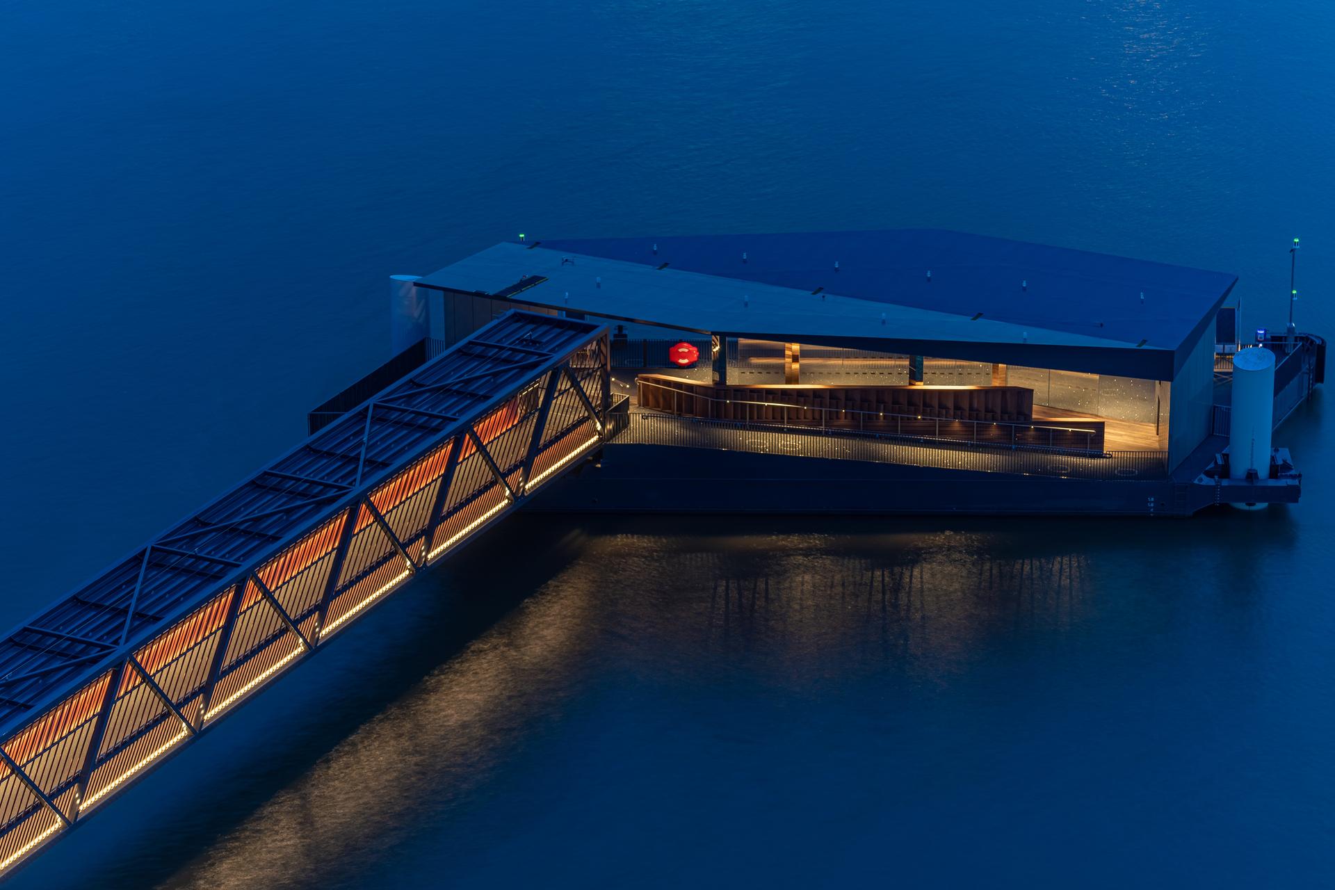 Royal Wharf Pier - image 9