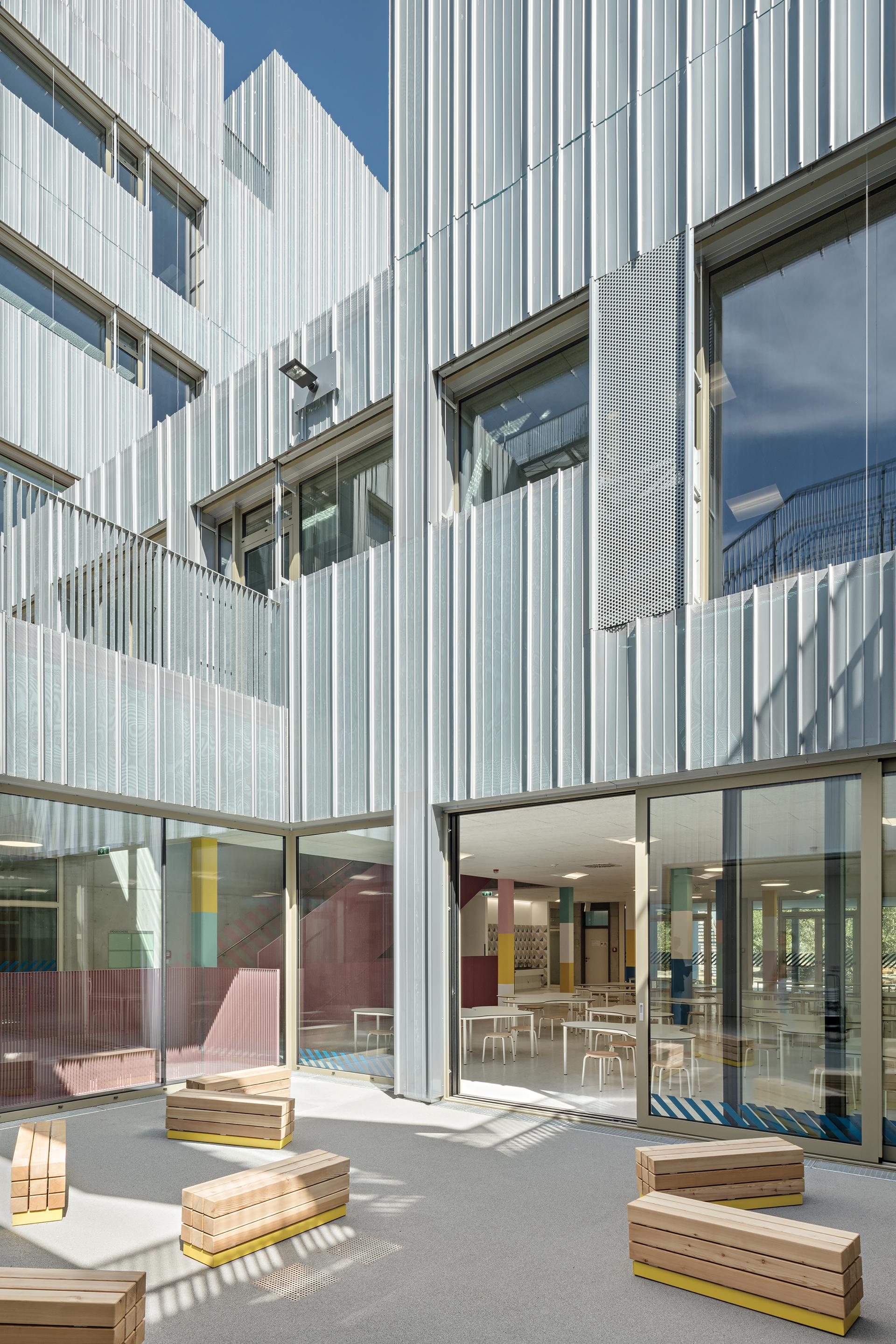 Längenfeldgasse Primary and Vocational School - image 9