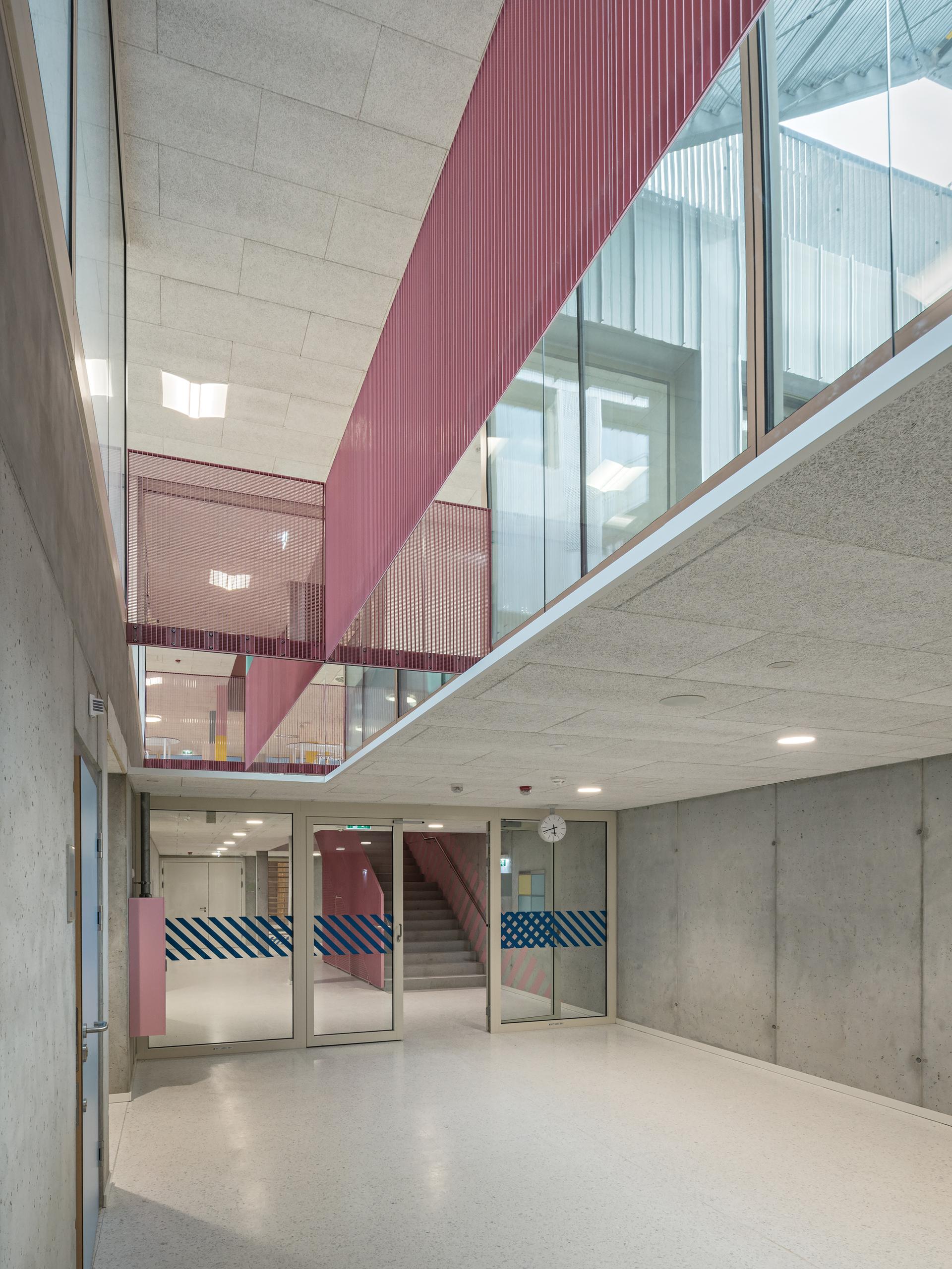 Längenfeldgasse Primary and Vocational School - image 13