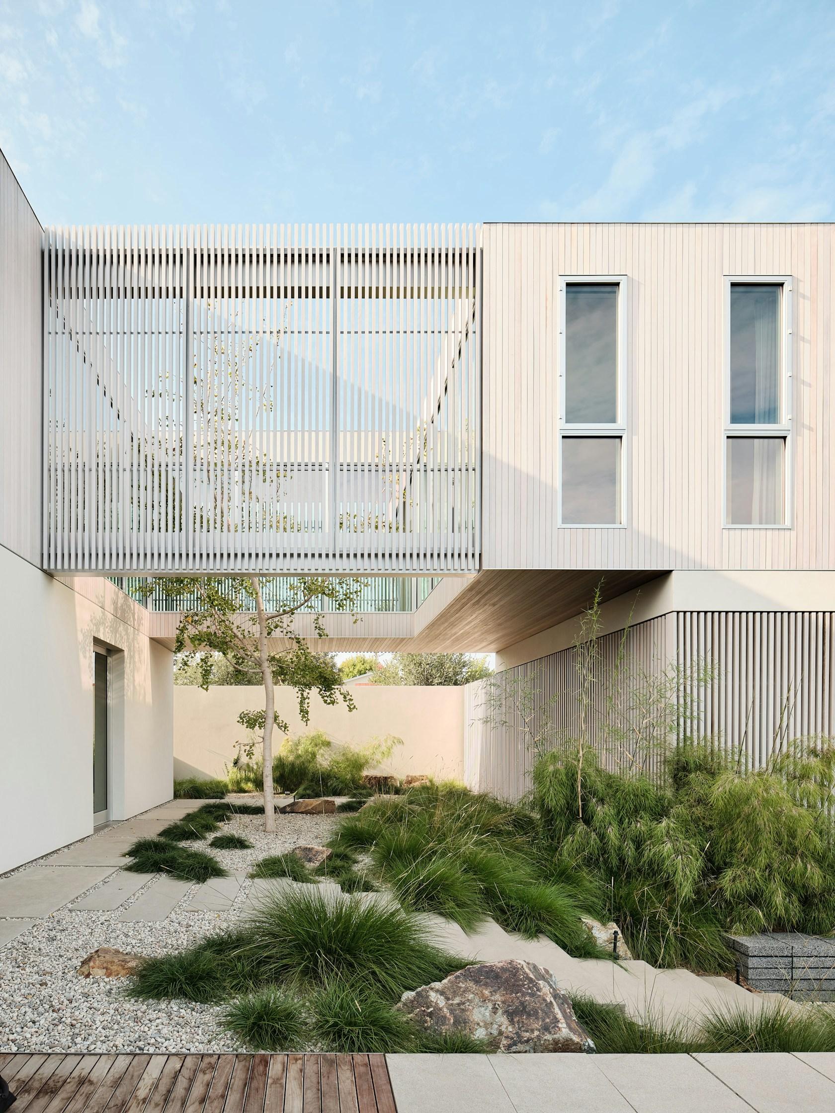 Mar Vista - image 2