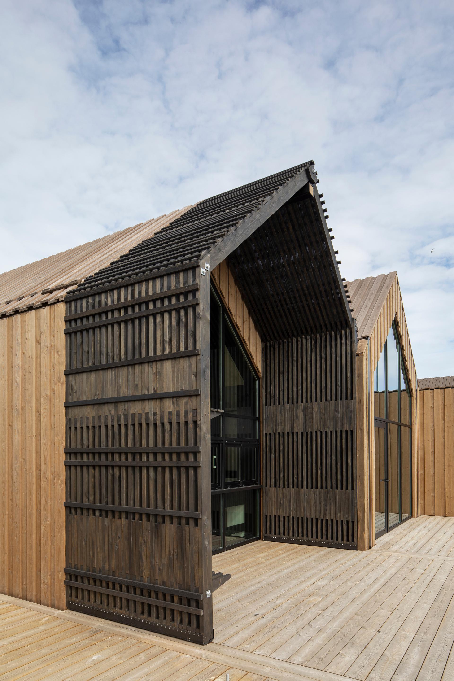 Six ticket houses at the old harbour - image 6