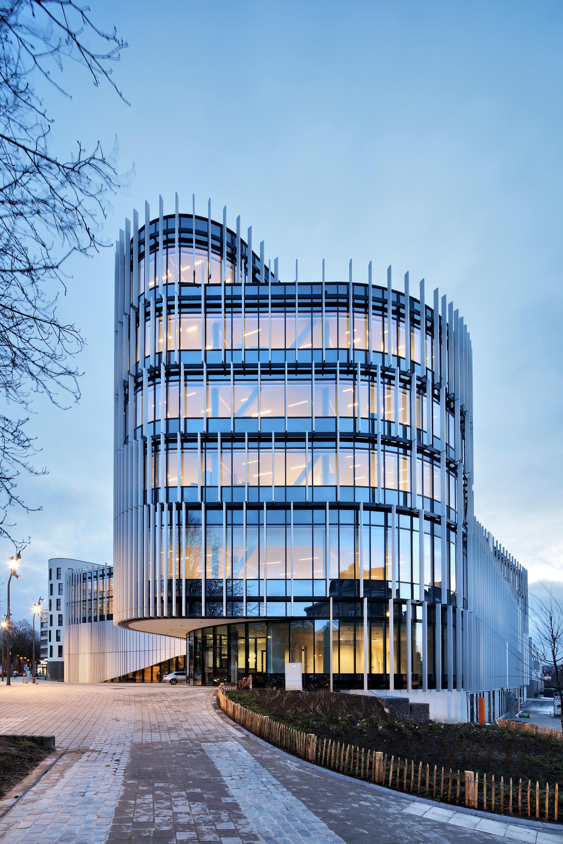 ETTERBEEK CITY HALL - image 28