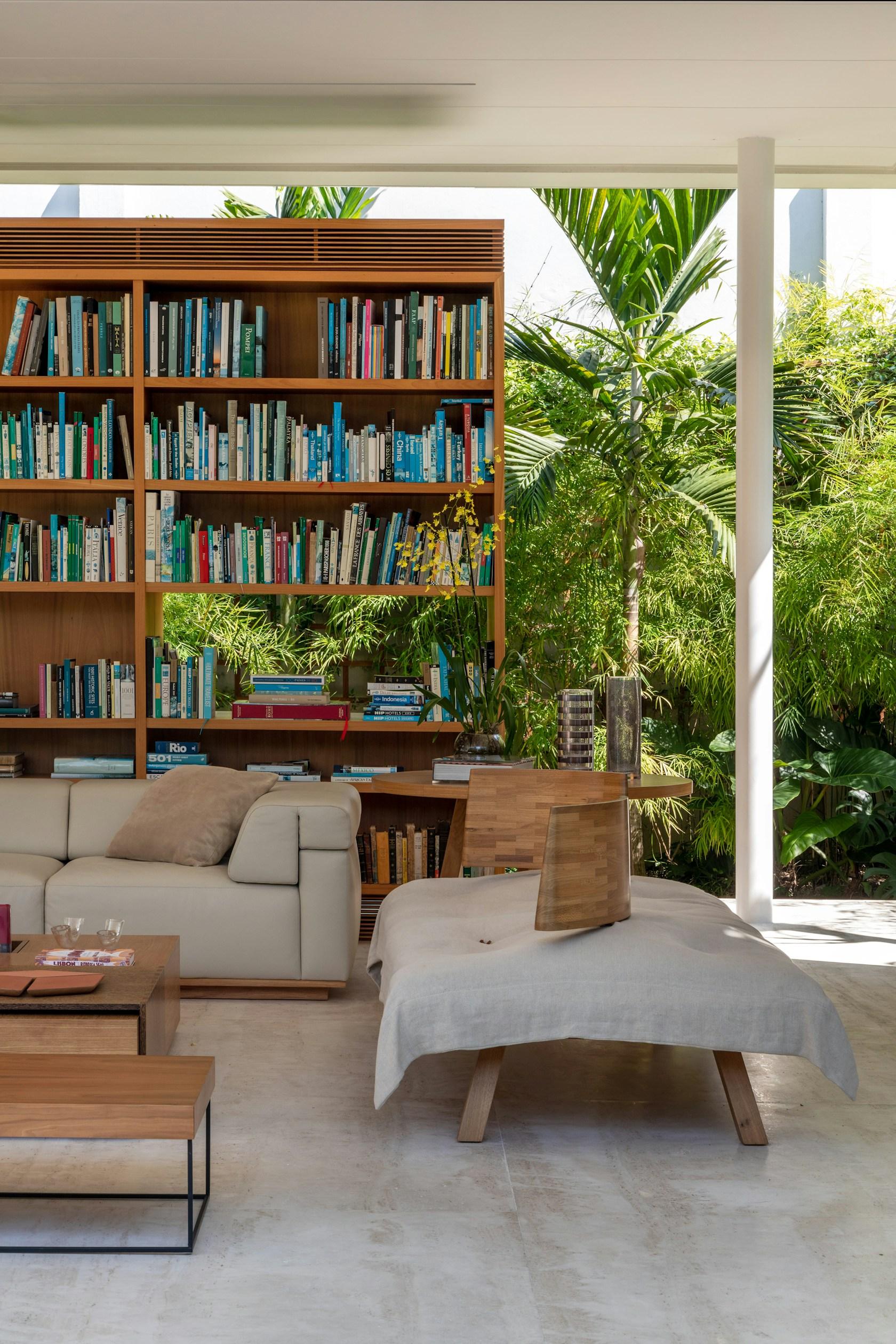 Book House Annex - image 8
