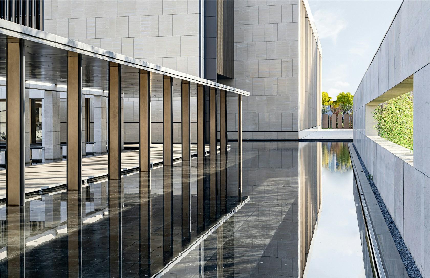Snail Bay Center - image 2