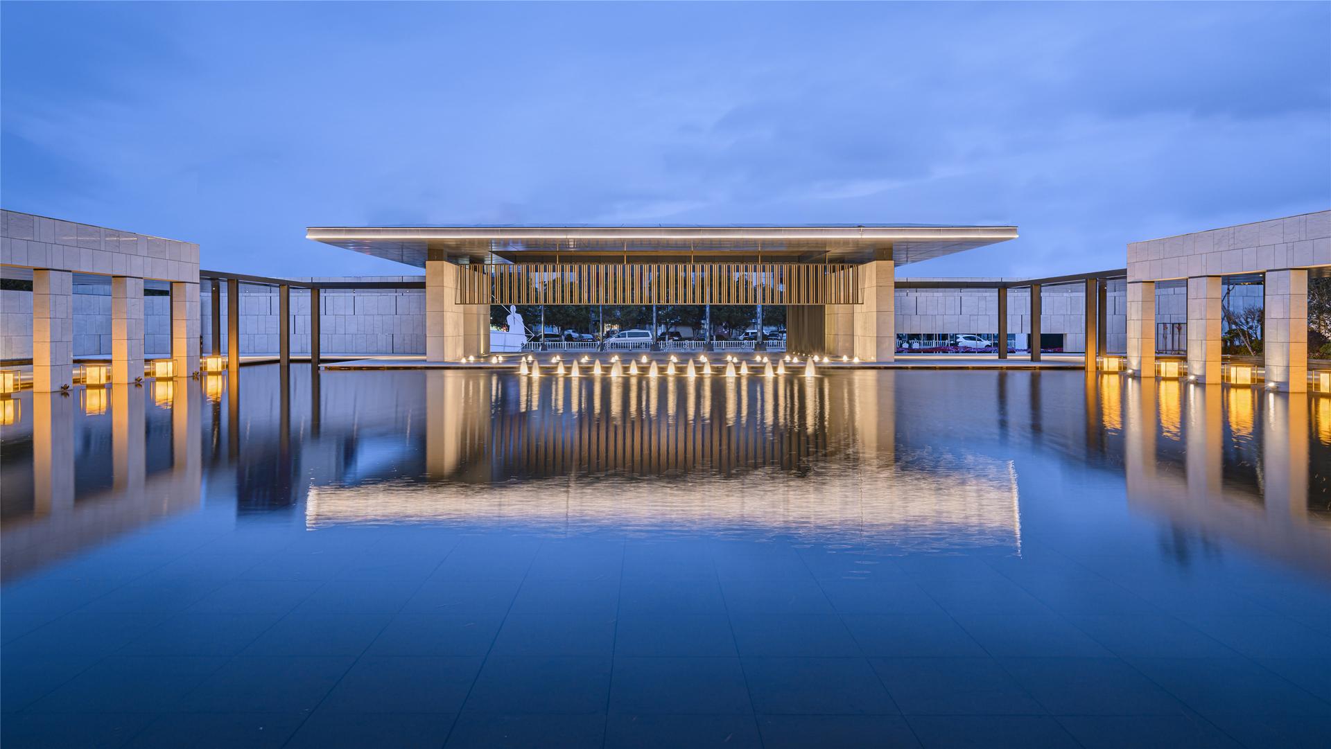Snail Bay Center - image 9