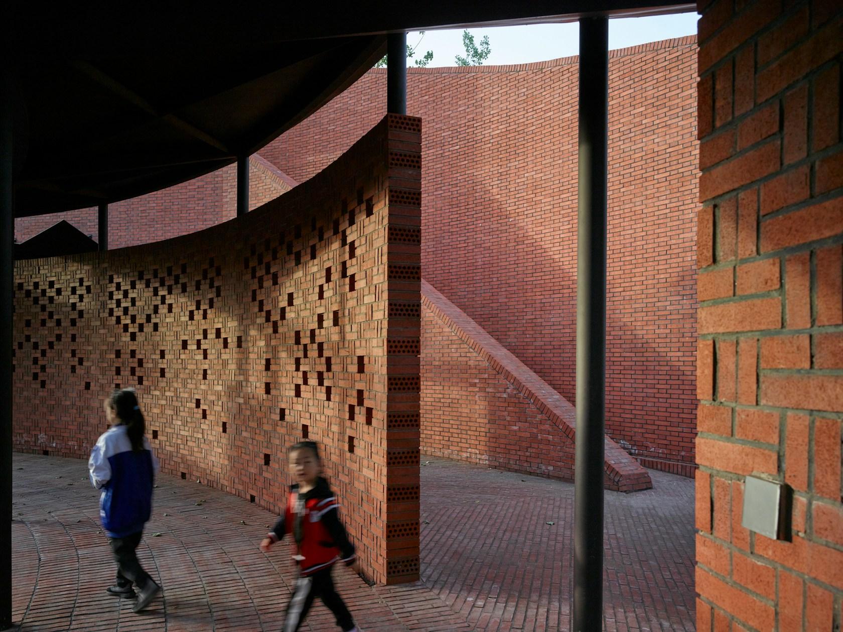 Yunzhai Community Center - image 13