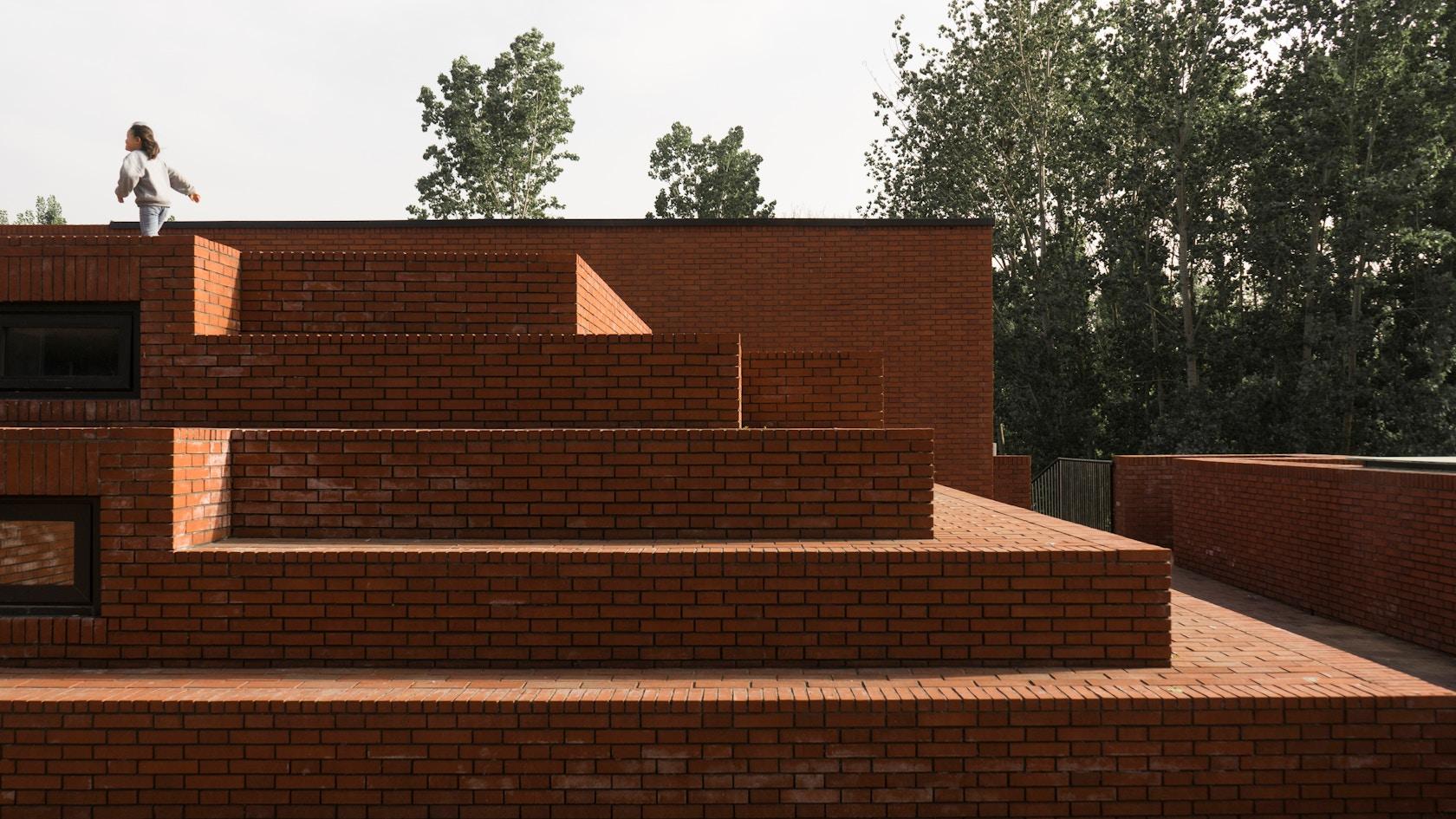 Yunzhai Community Center - image 19