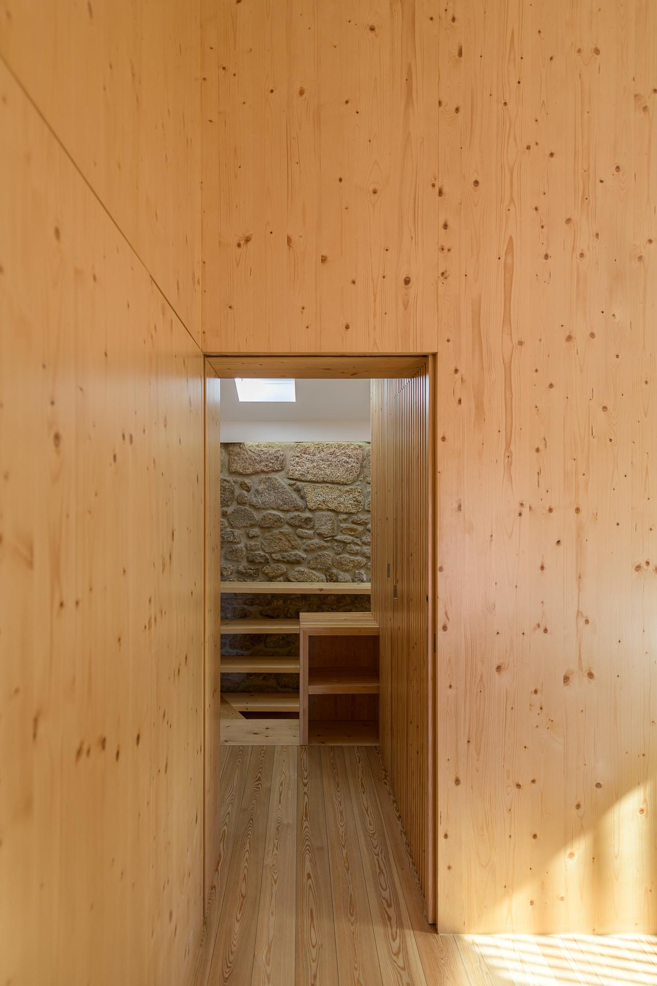 Rural House in Portugal - image 18