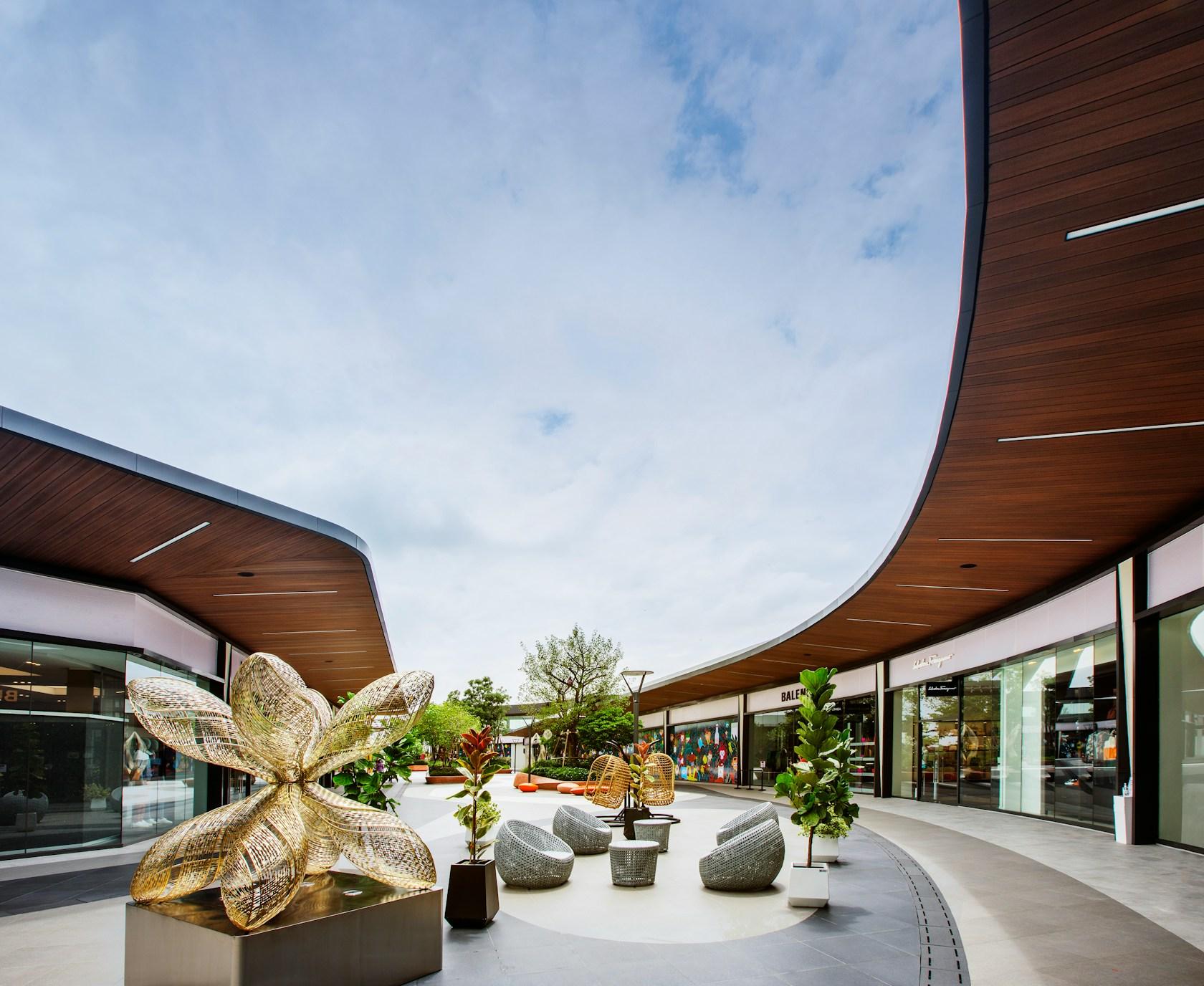 Siam Premium Outlets - image 9