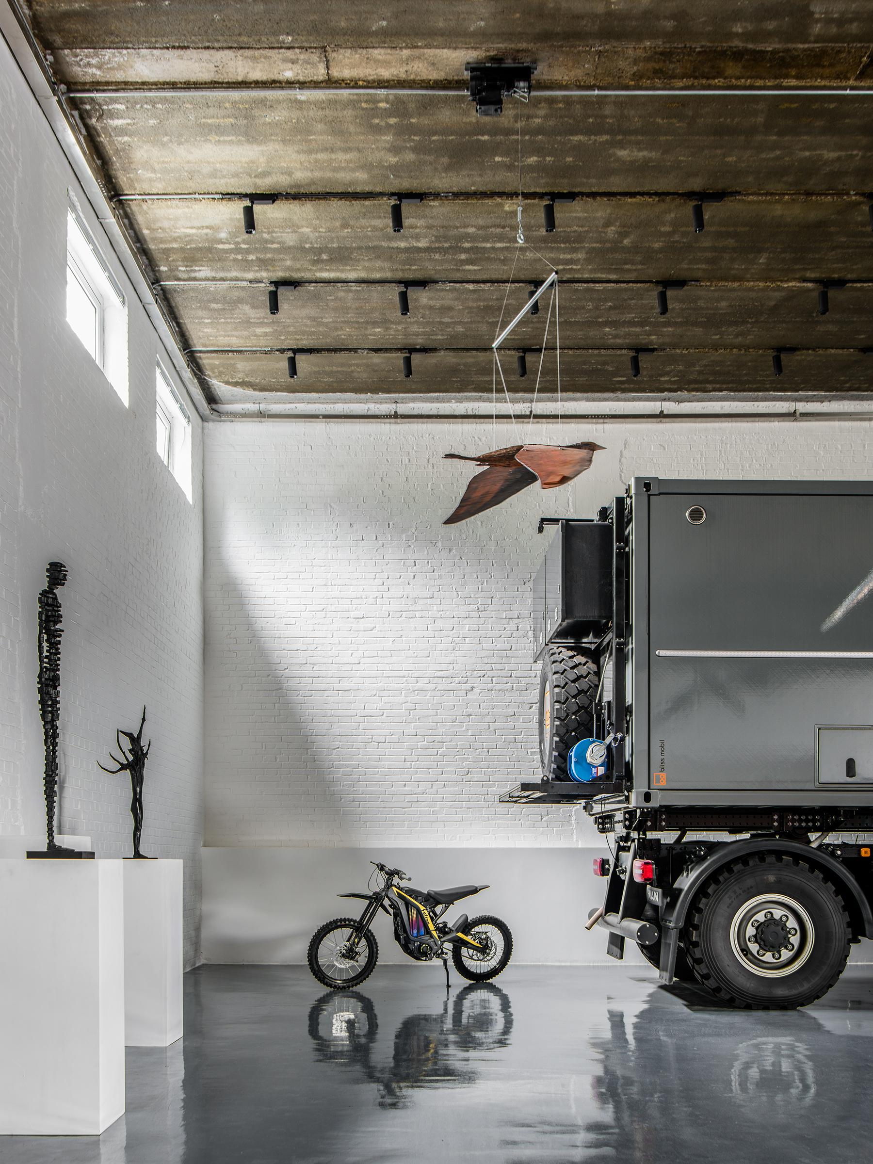 Mercedes Unimog showroom in Beijing takes cues from outdoor lifestyle - image 9