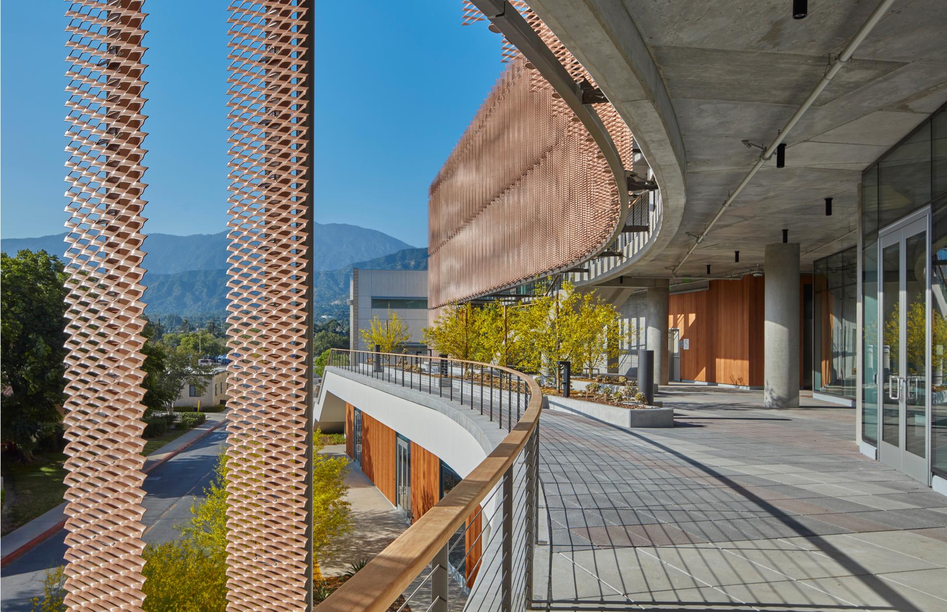 The City of Hope Medical and Administrative Leadership Pavilion - image 6
