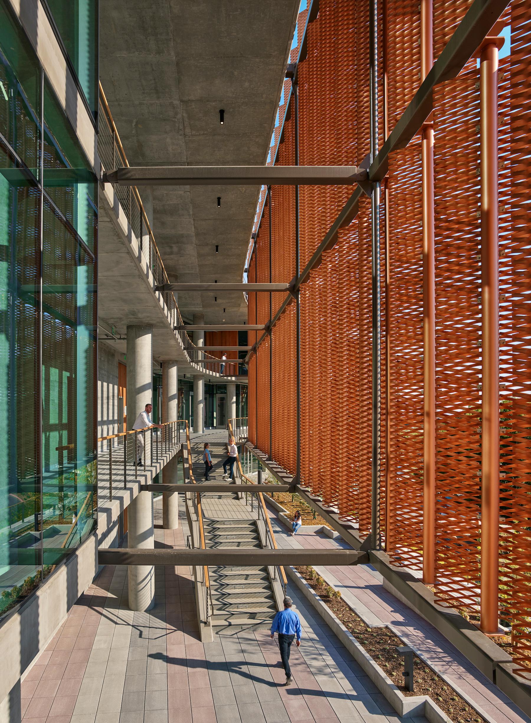 The City of Hope Medical and Administrative Leadership Pavilion - image 11