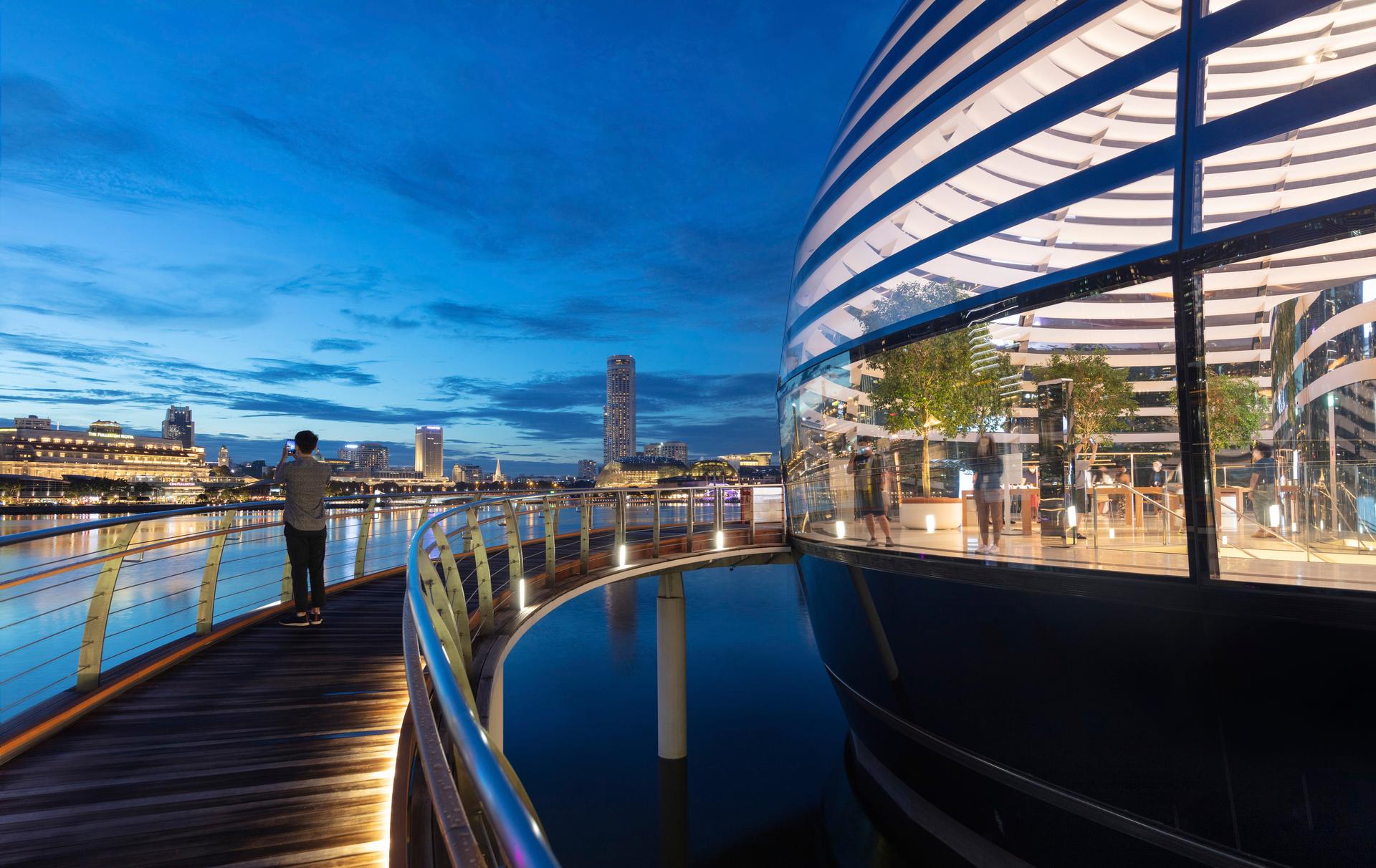 Apple Marina Bay Sands - image 7