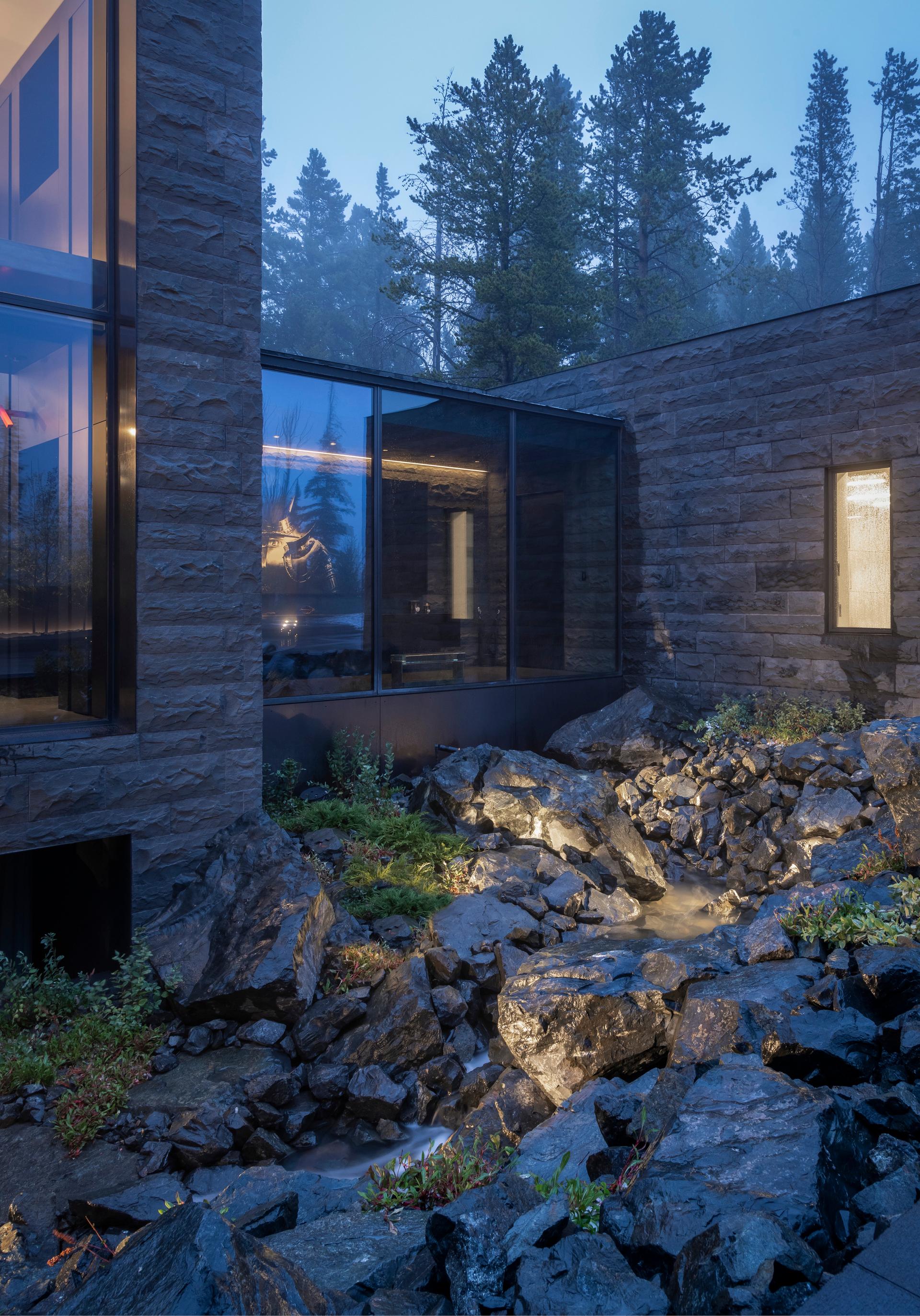 Andesite Ridge Retreat - image 18