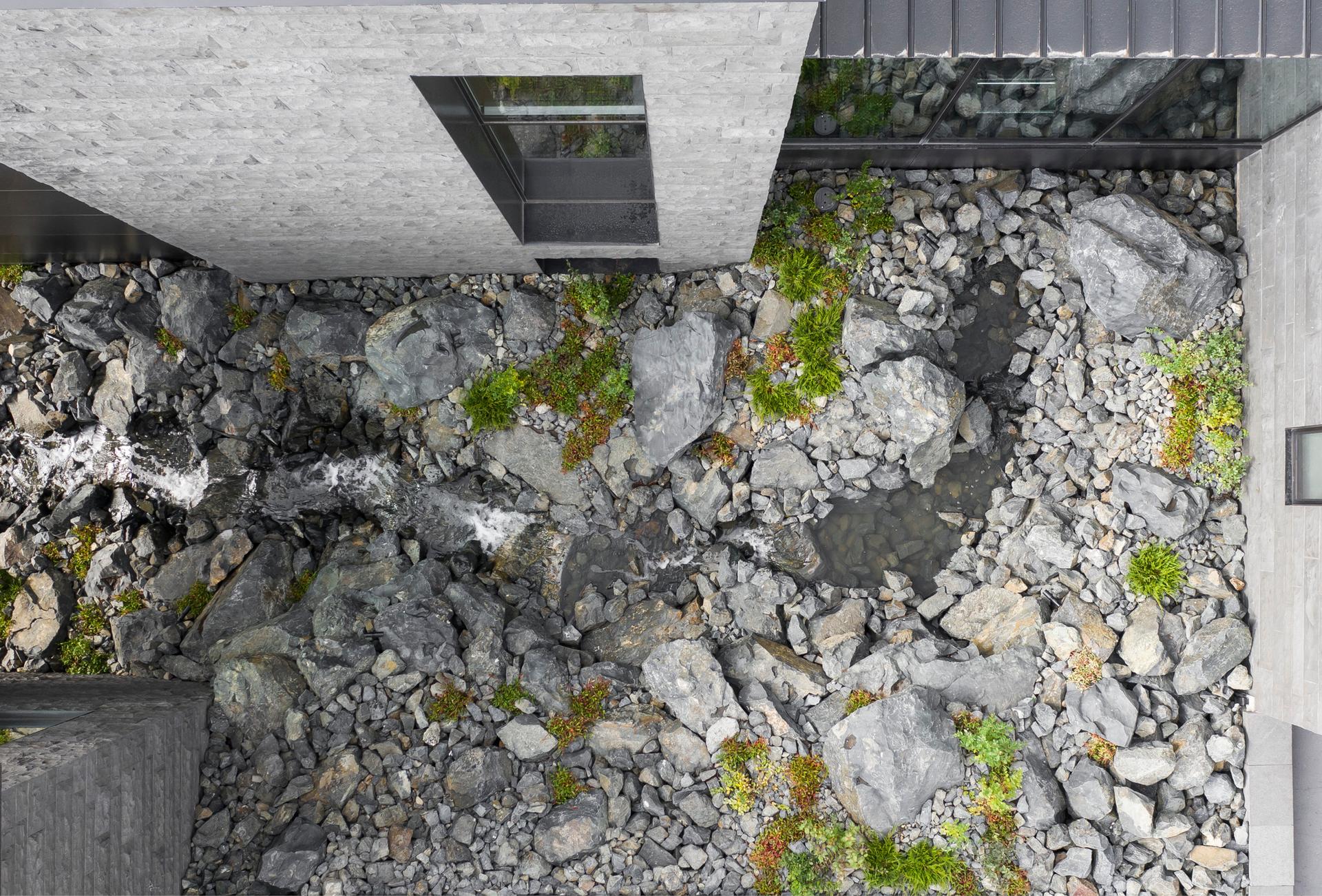 Andesite Ridge Retreat - image 19