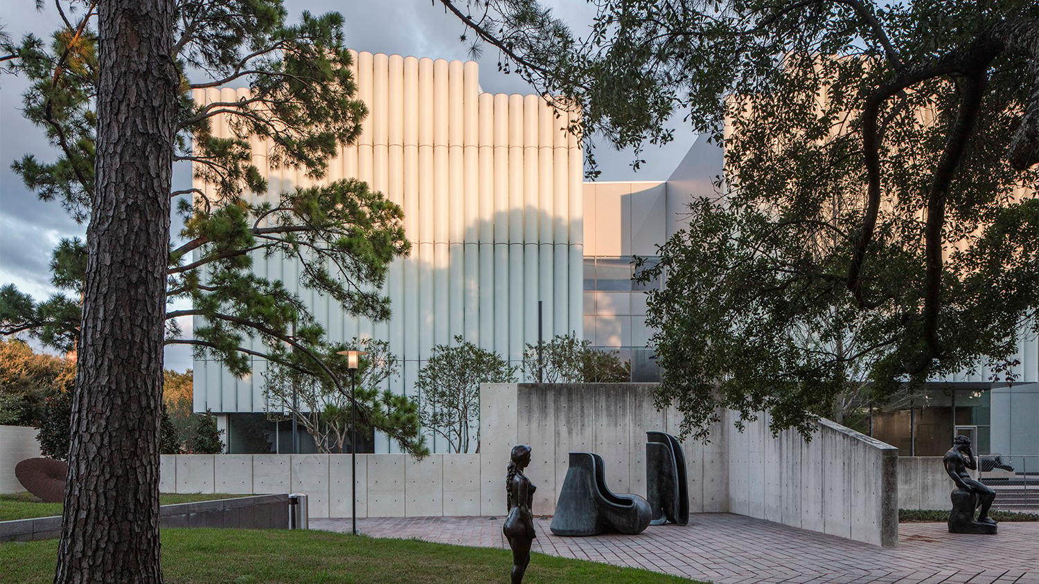 Nancy and Rich Kinder Museum Building - image 15