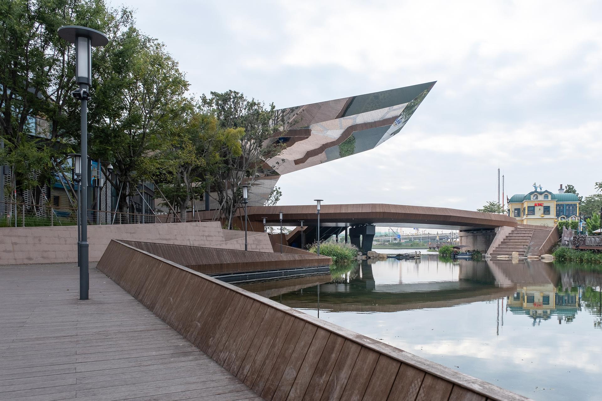 The Sky Mirror - image 8