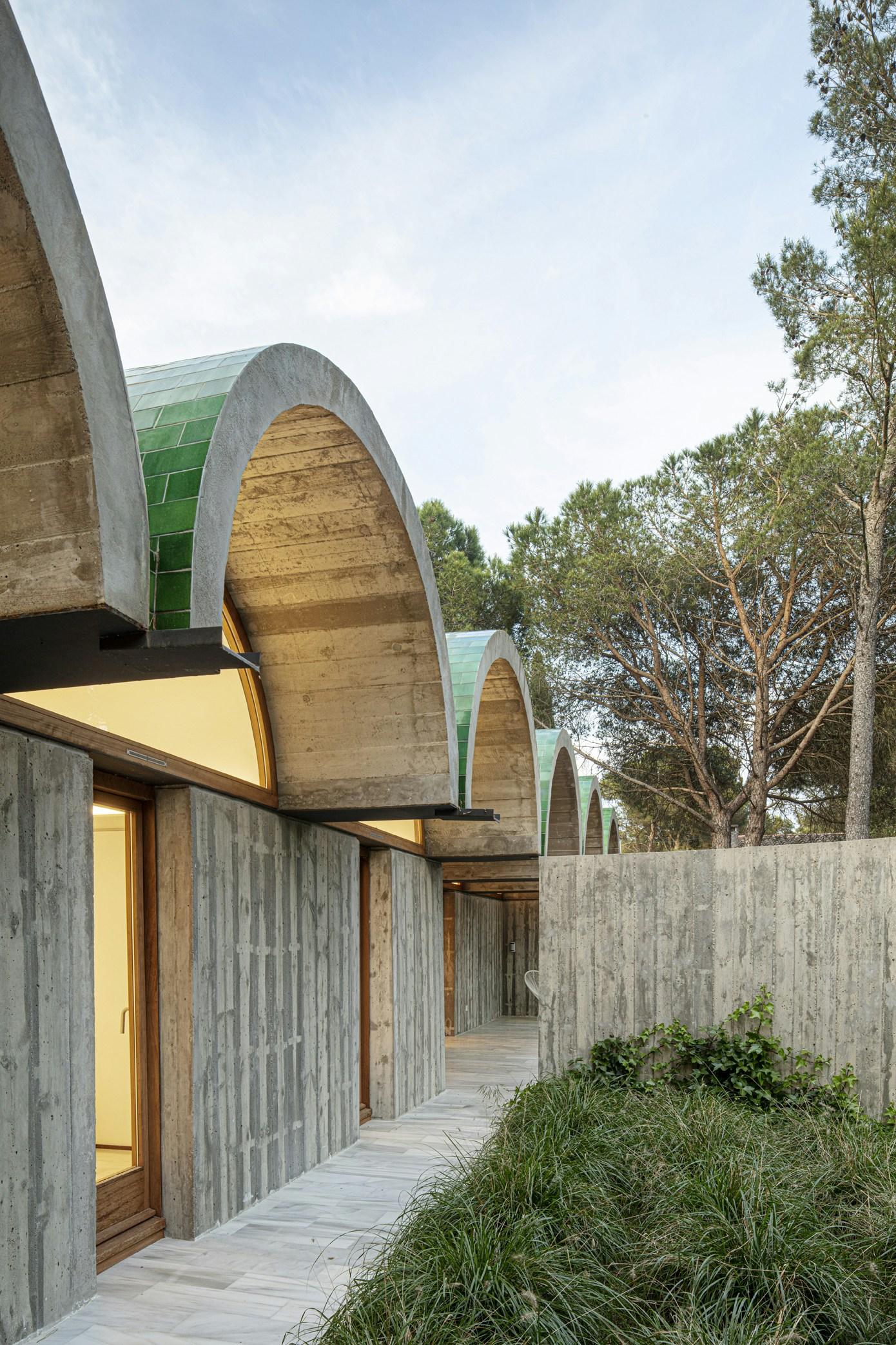 House S2 - image 16