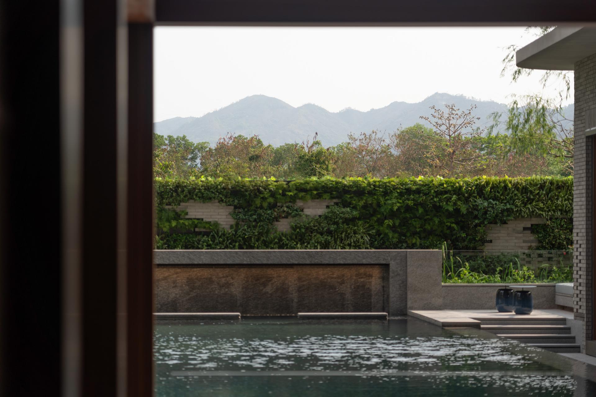 Yíshè at Atrium House - image 5