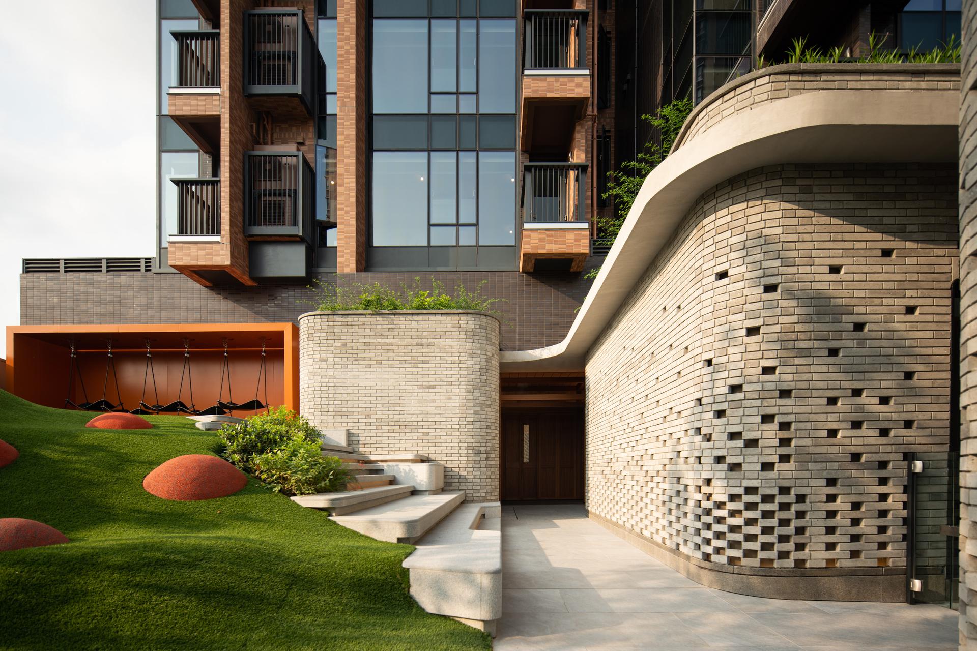 Yíshè at Atrium House - image 6