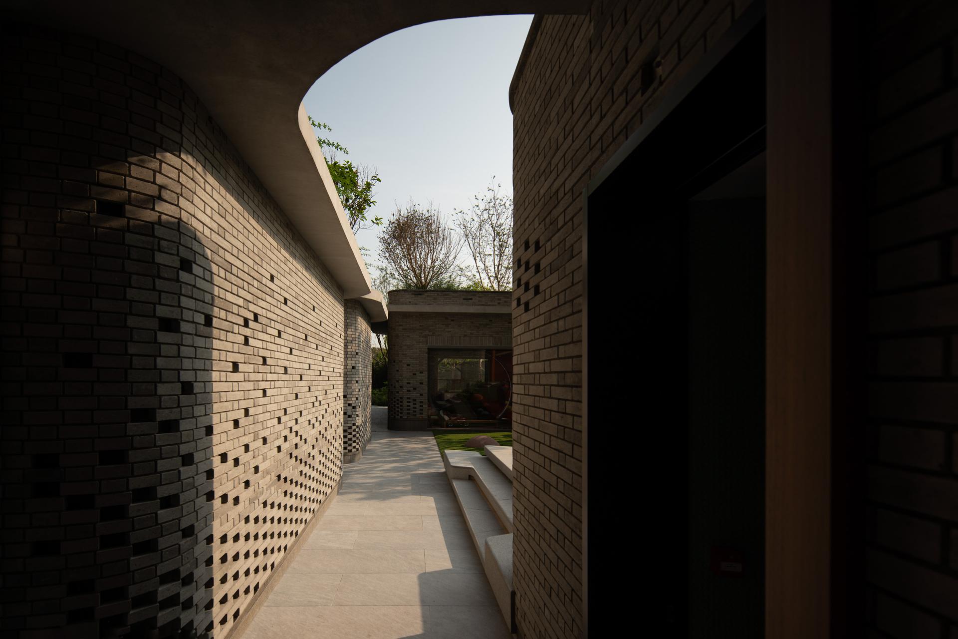 Yíshè at Atrium House - image 7