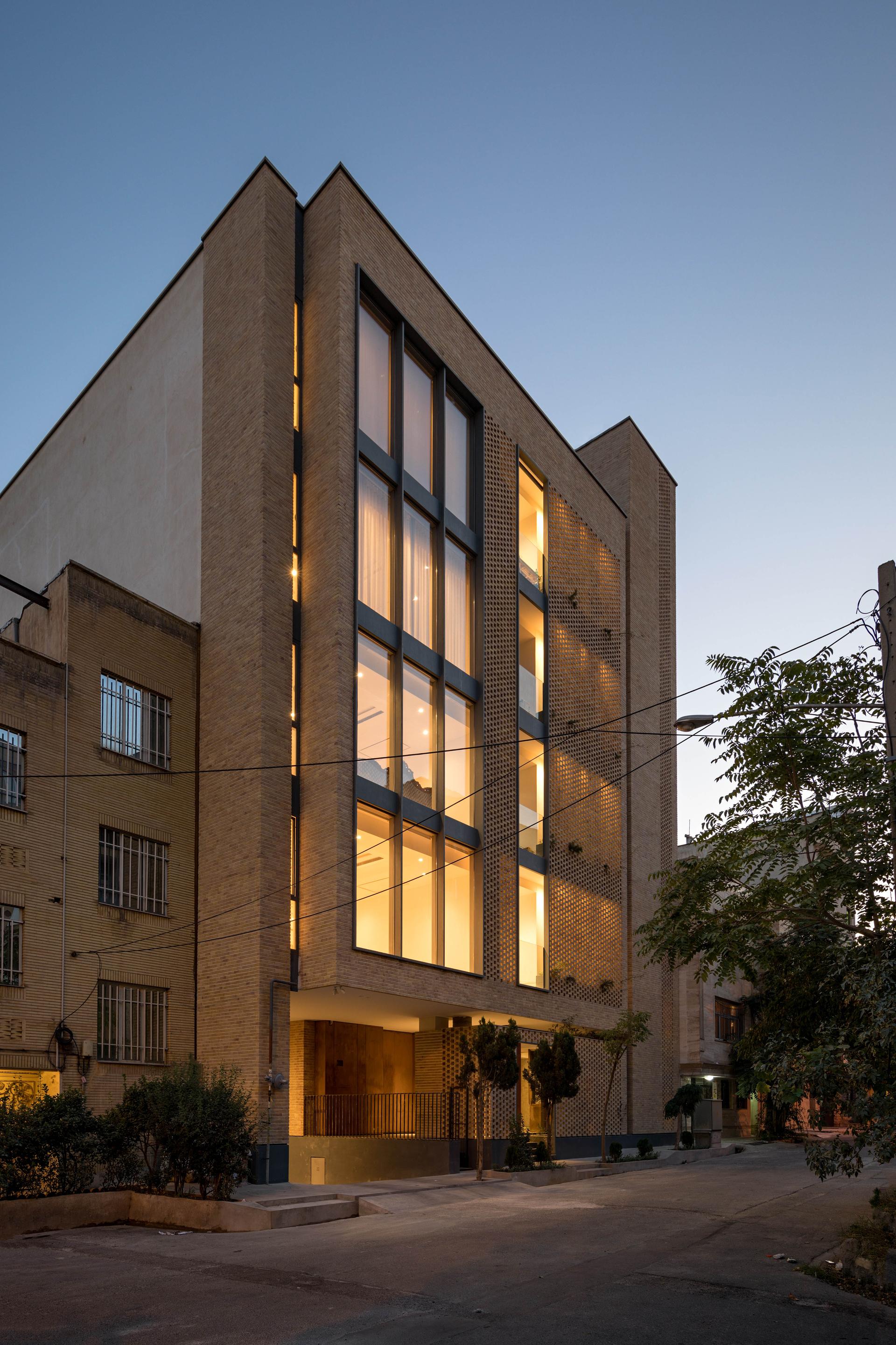 Peyvand Residential Building - image 3