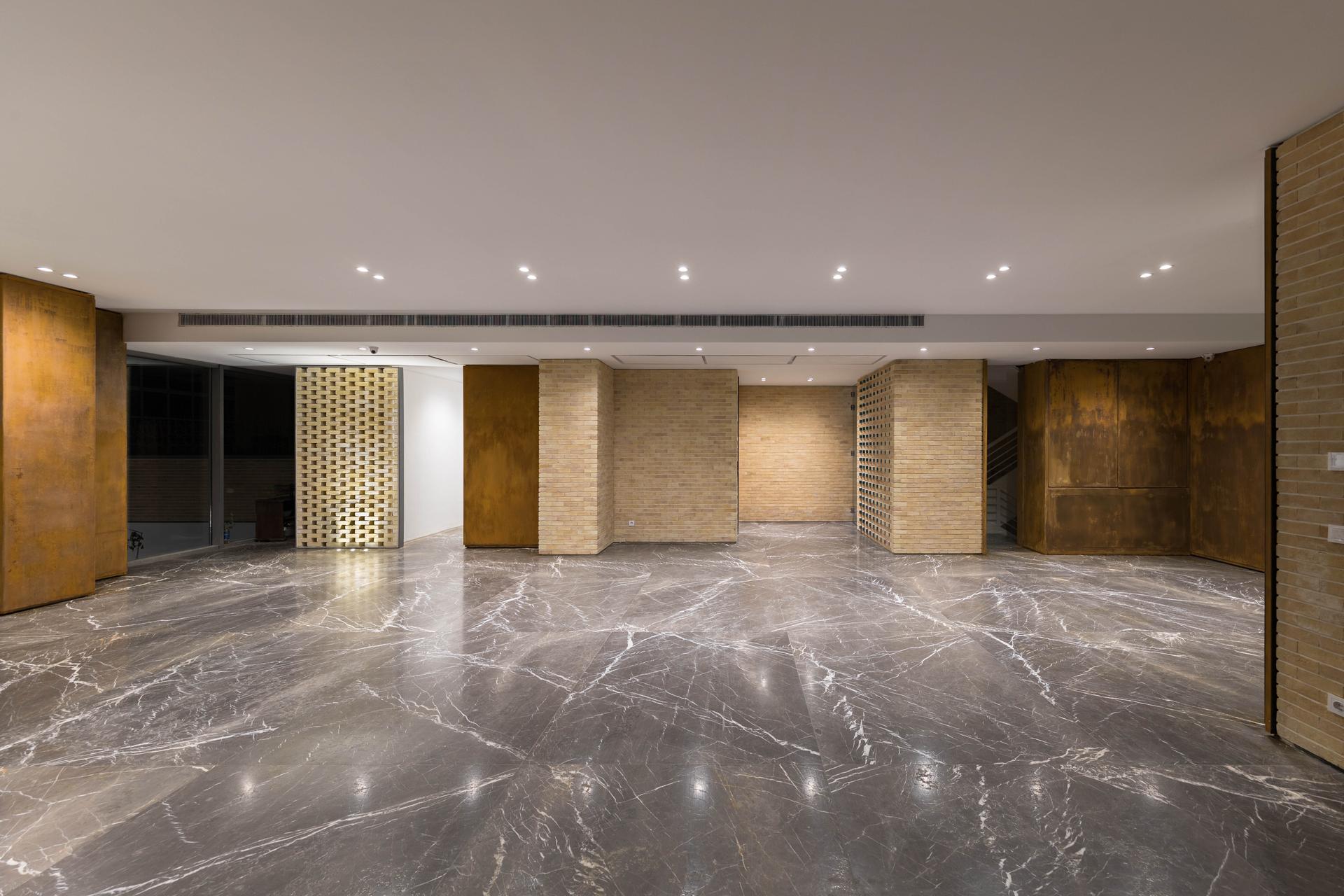Peyvand Residential Building - image 13