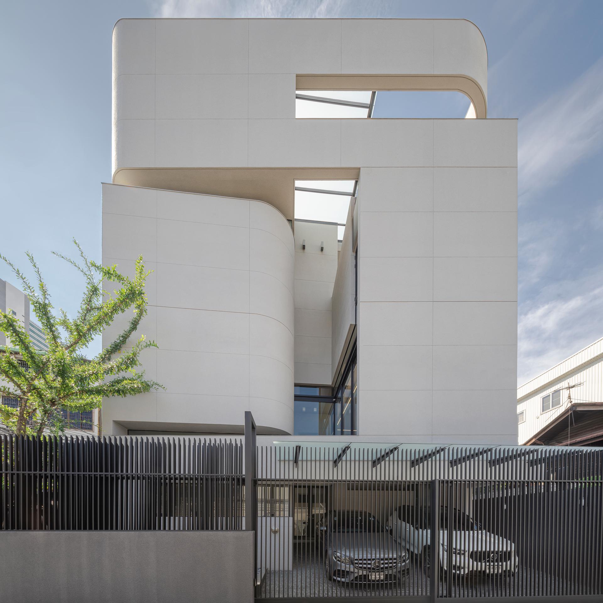 55 Sathorn - image 4
