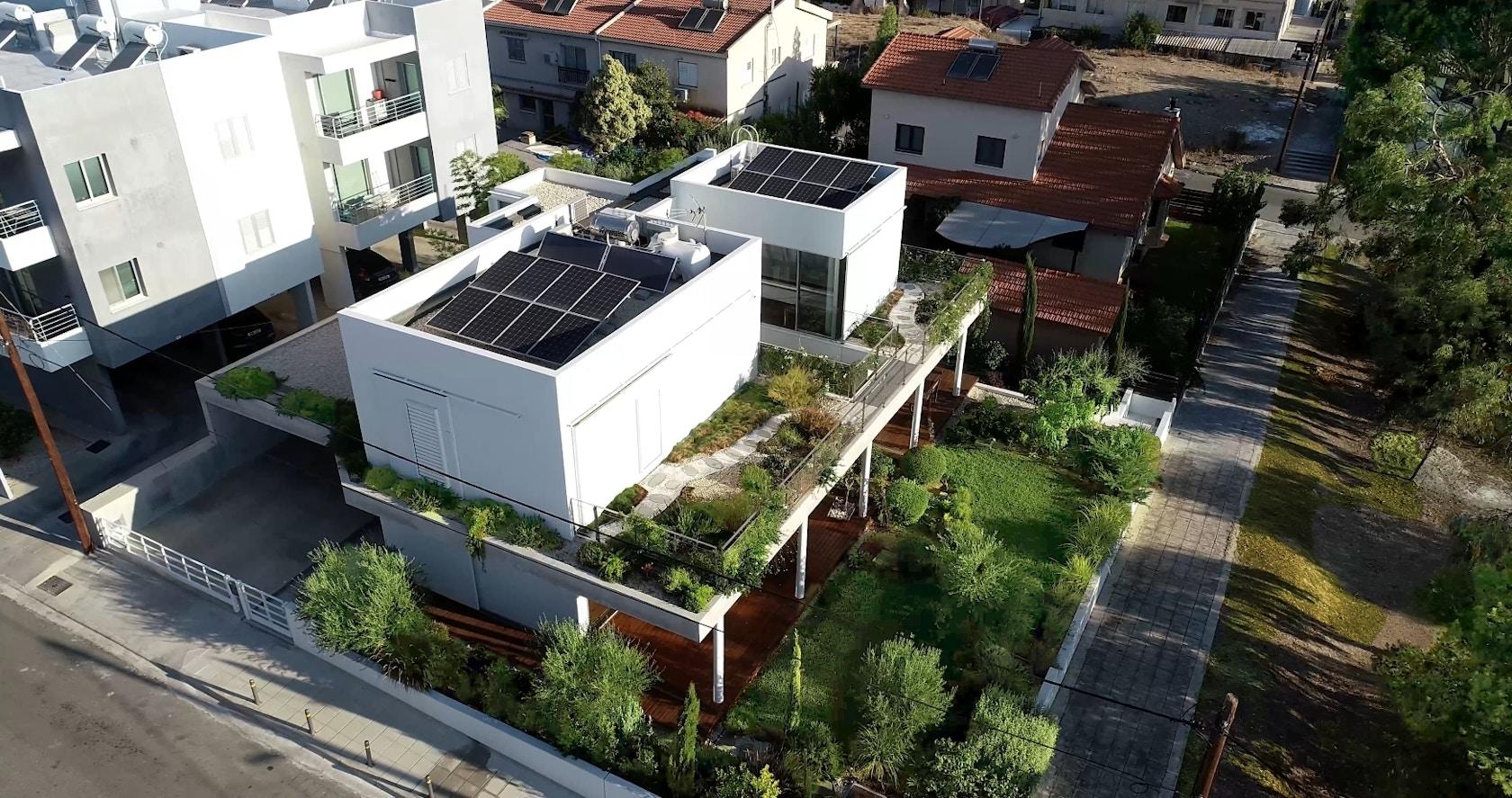 The garden house in the city - image 15