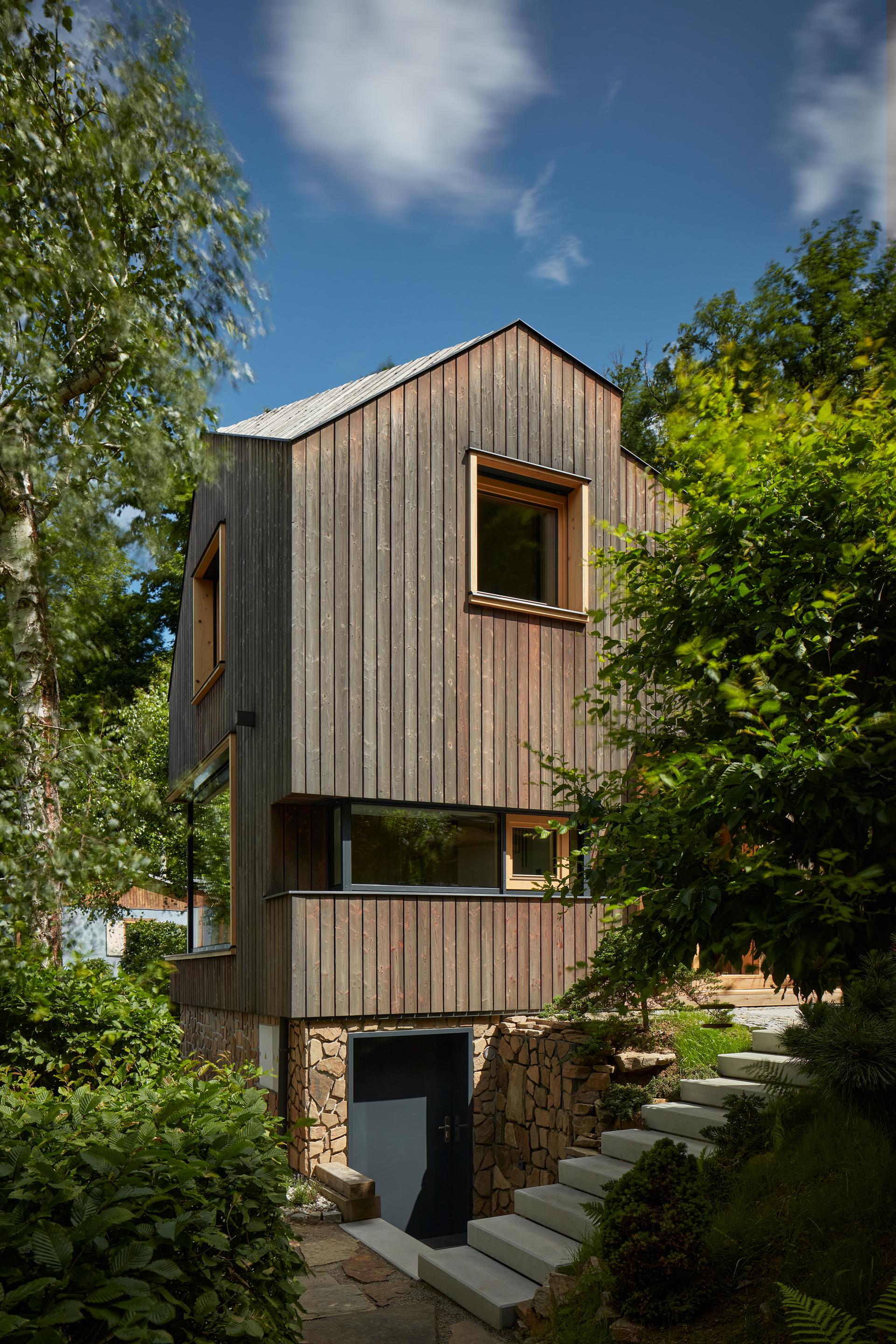 Cottage Inspired by a Ship Cabin - image 4