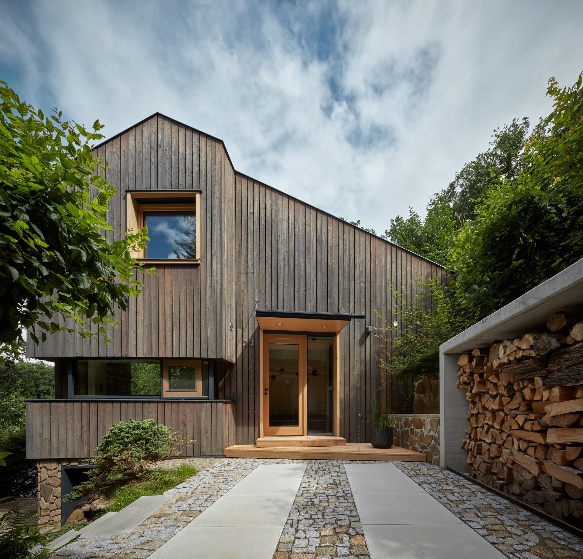 Cottage Inspired by a Ship Cabin - image 5