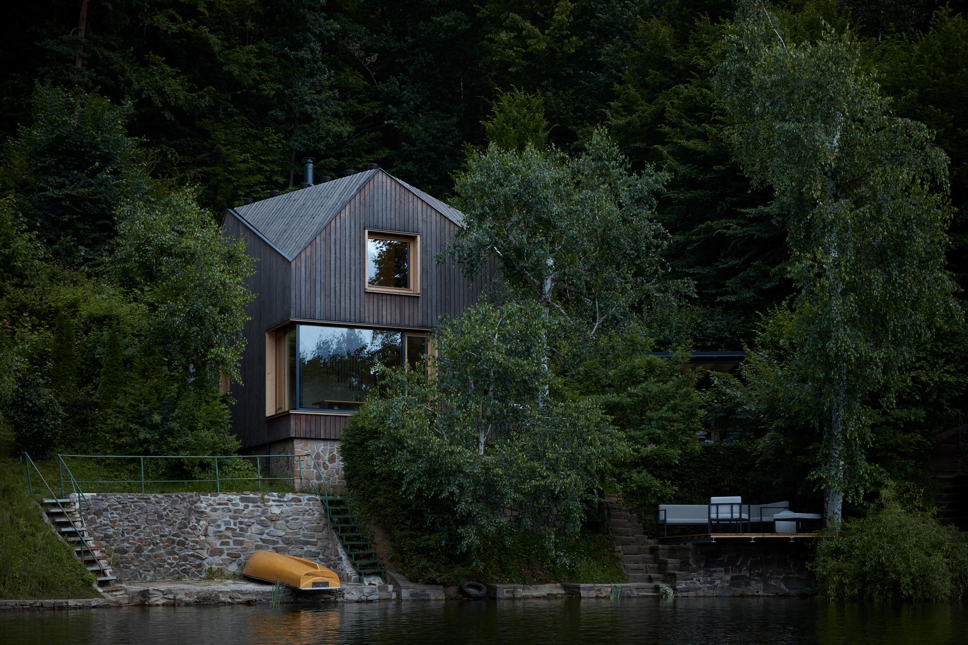 Cottage Inspired by a Ship Cabin - image 12