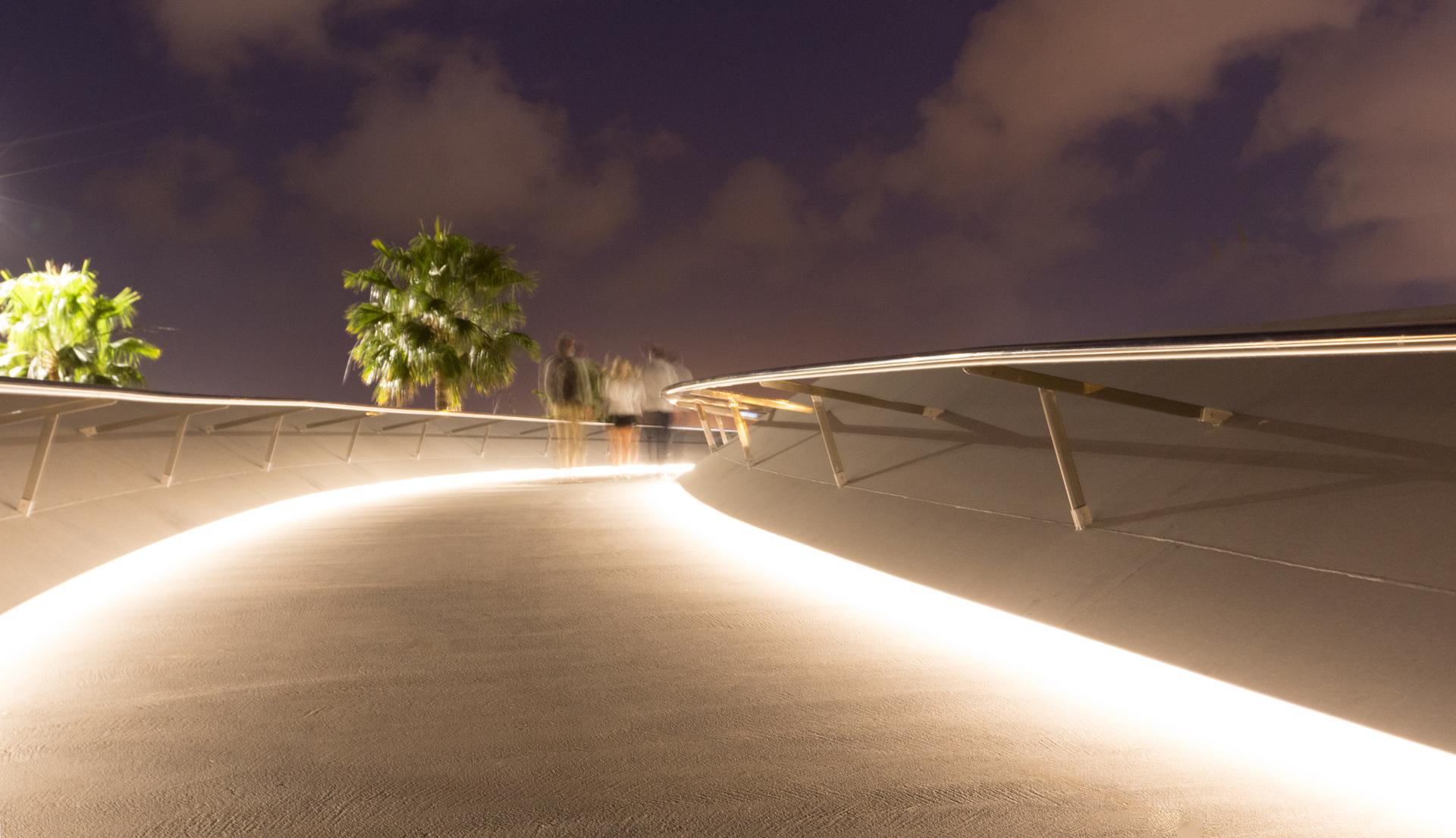 Onda Atlántica Footbridge - image 12