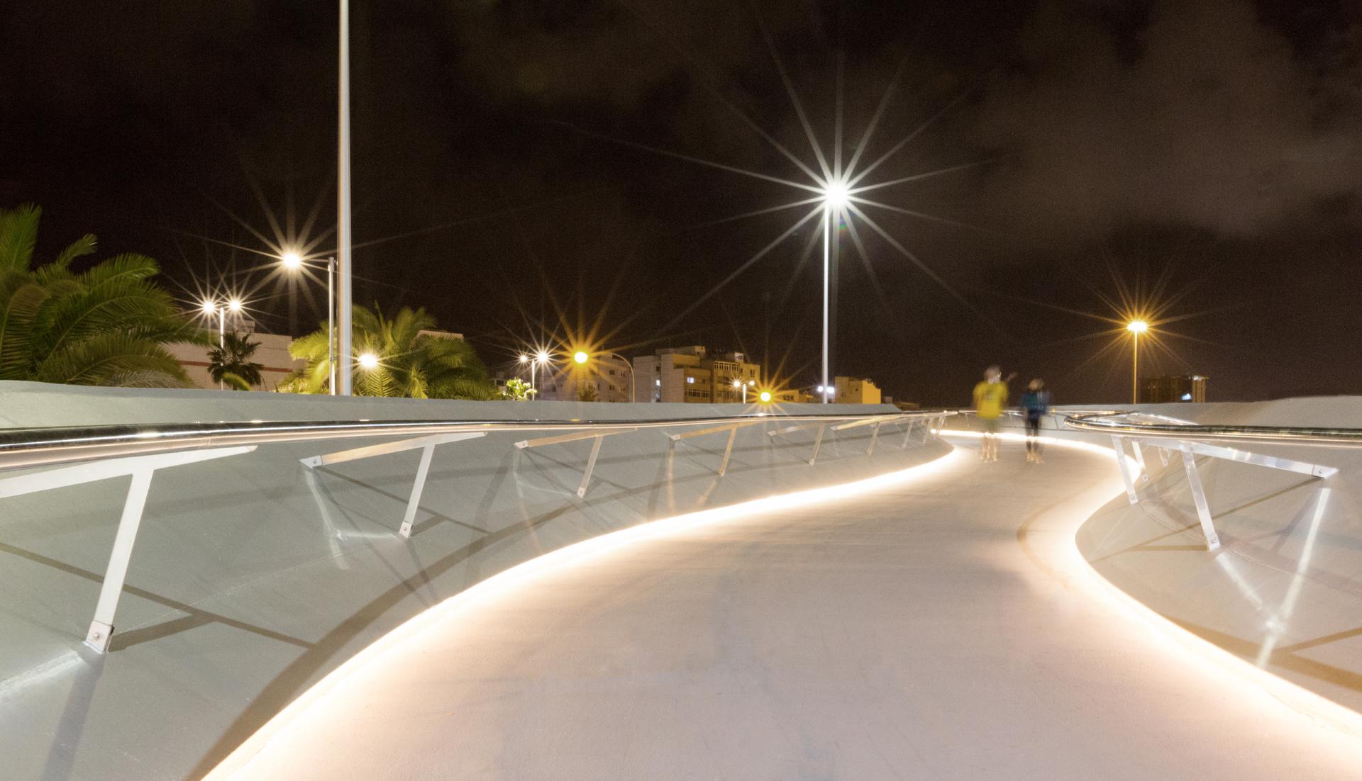 Onda Atlántica Footbridge - image 11