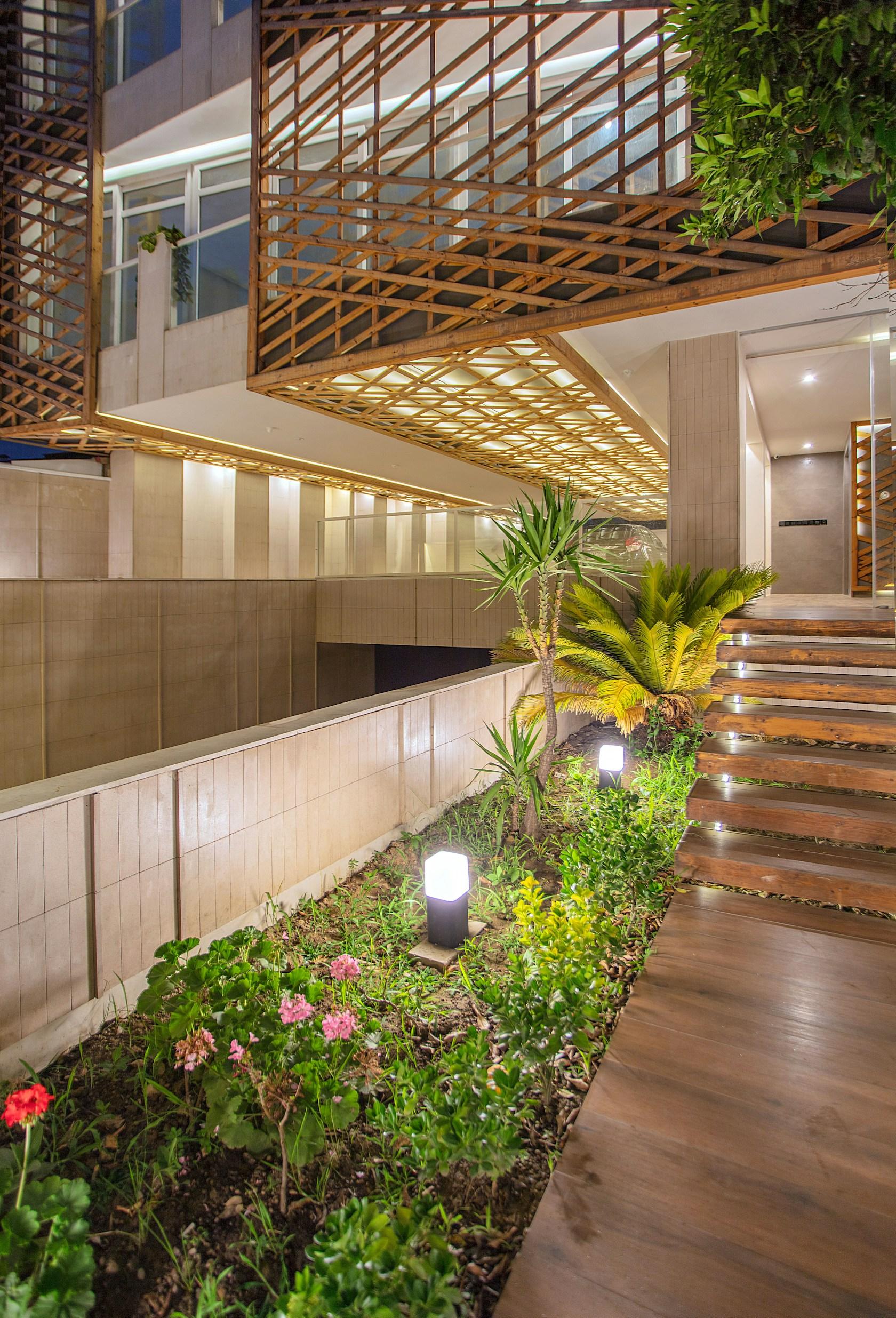 An apartment based on vernacular architecture - image 3