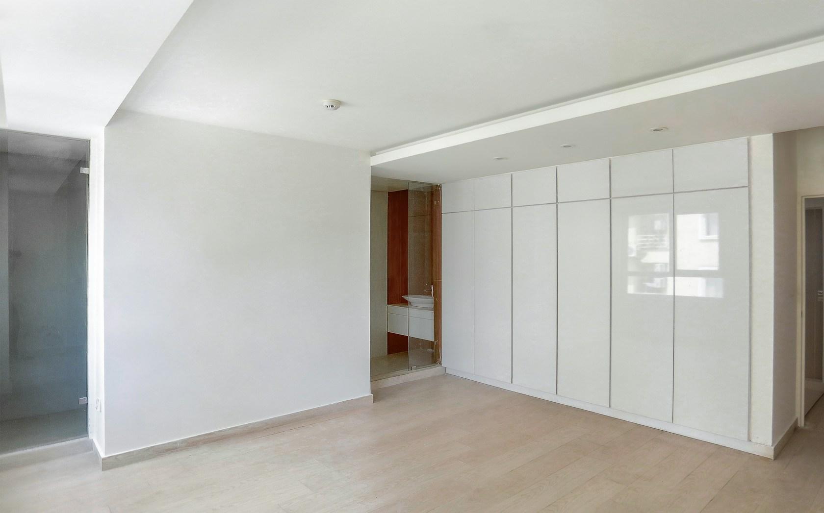 An apartment based on vernacular architecture - image 13