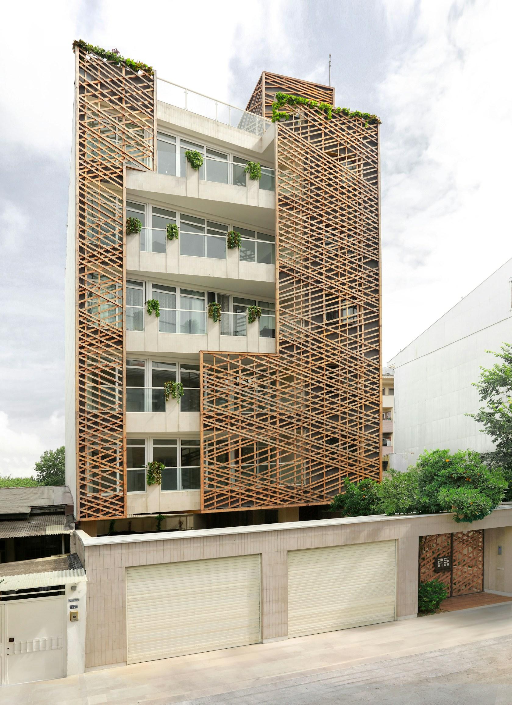 An apartment based on vernacular architecture - image 18