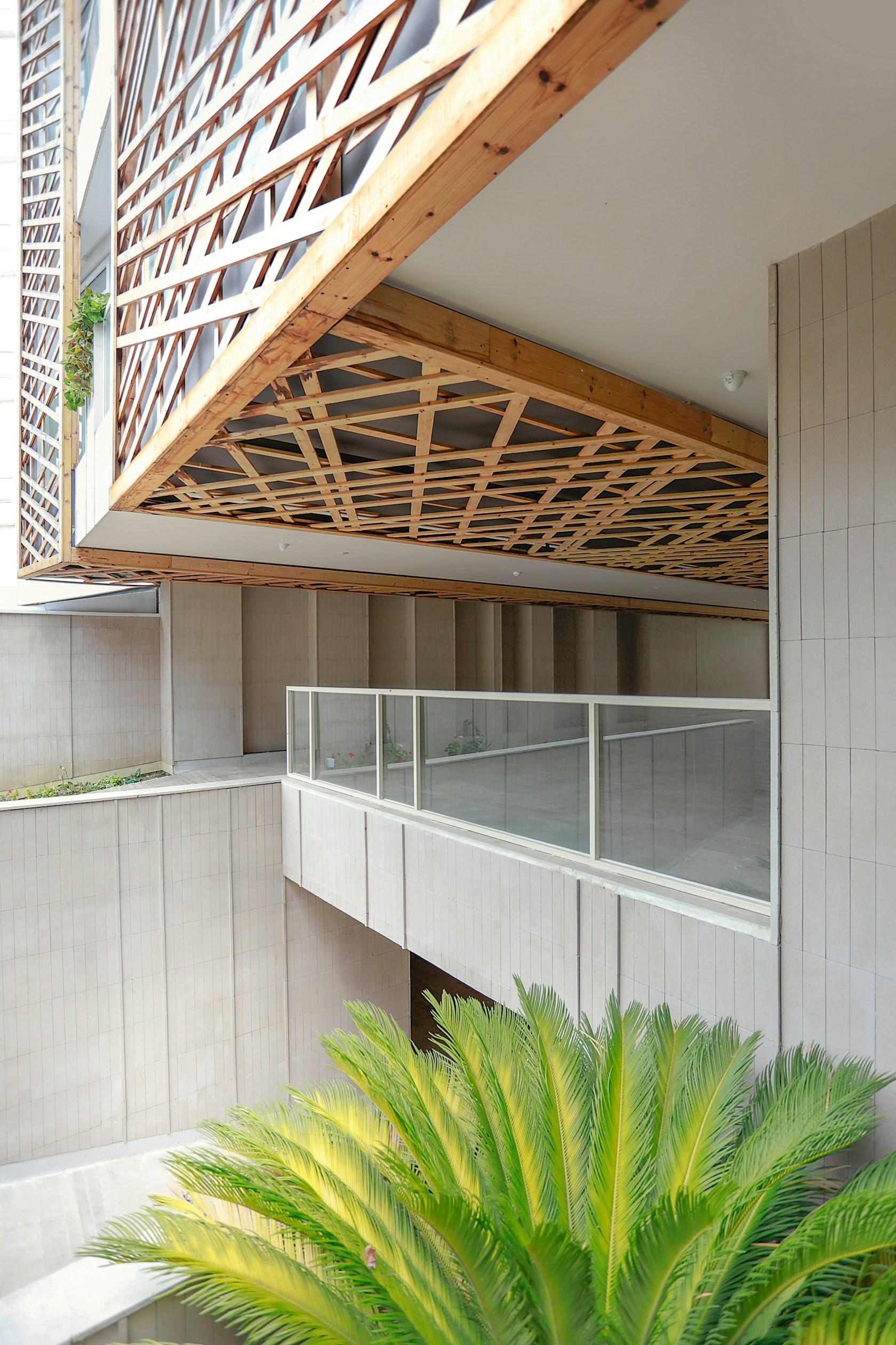 An apartment based on vernacular architecture - image 21