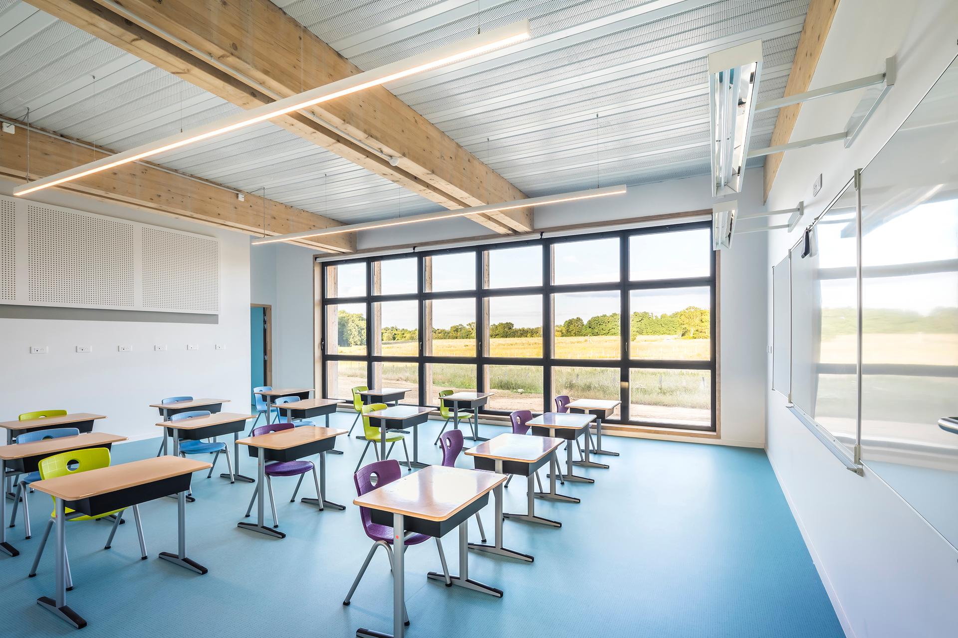 Jean Louis Étienne school - image 10