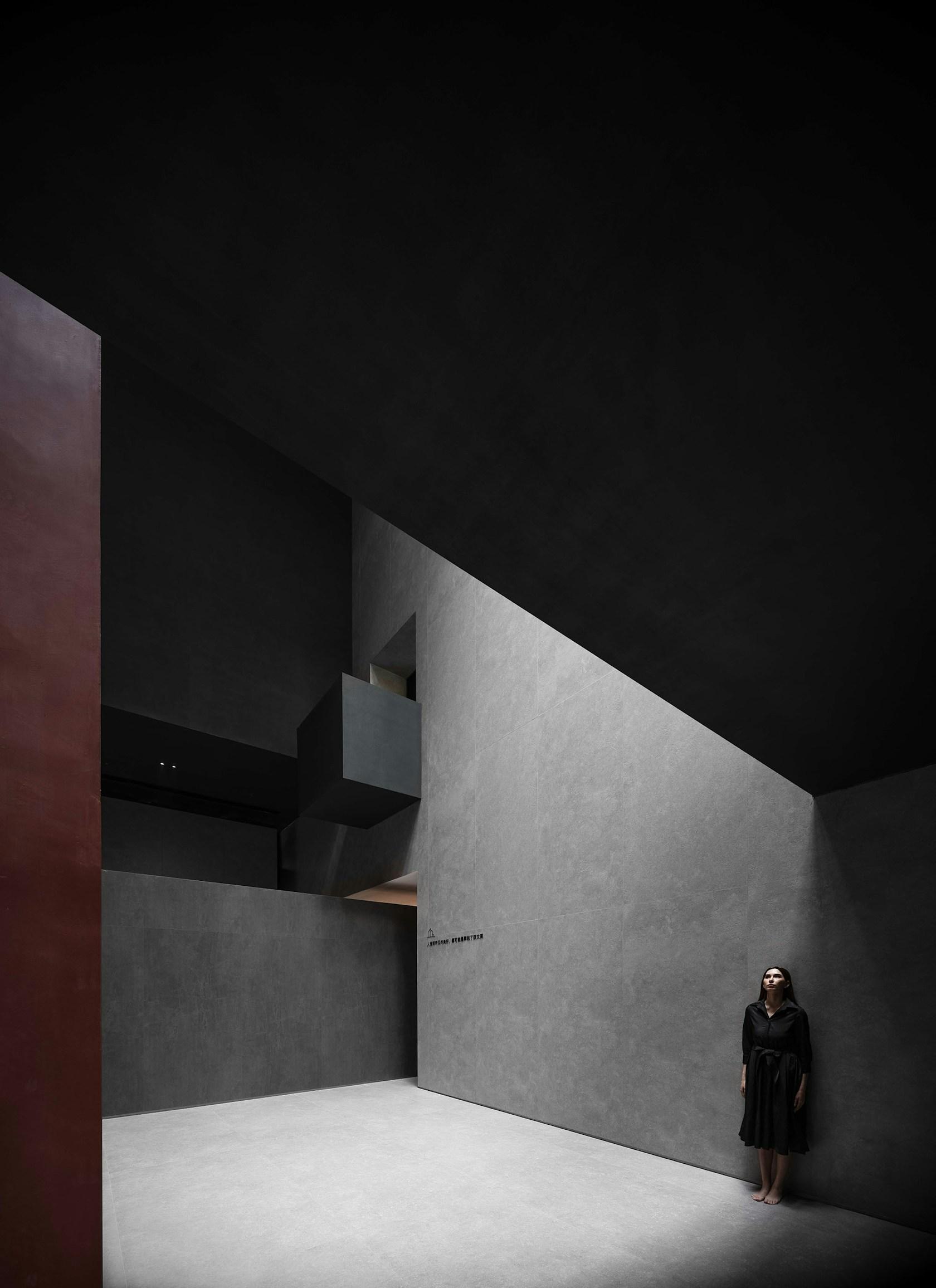 Chasing Light · Overland Headquarters & Showroom - image 21