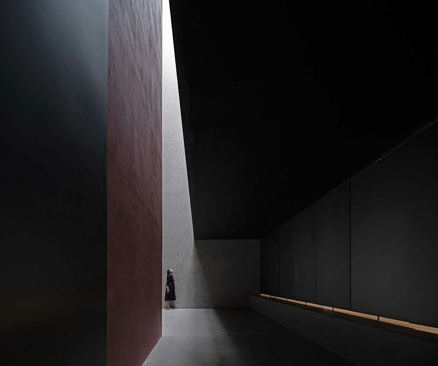 Chasing Light · Overland Headquarters & Showroom - image 29