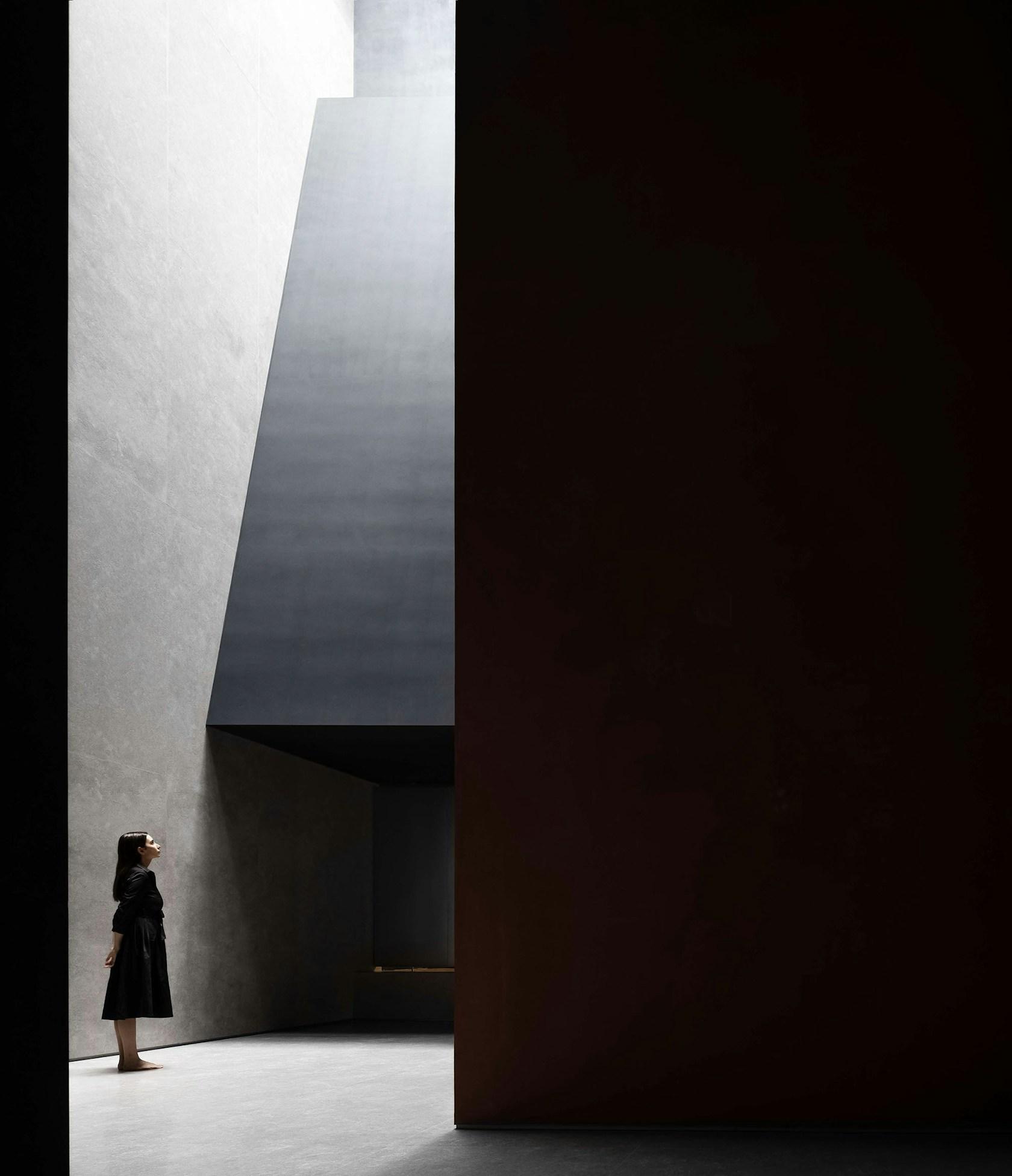Chasing Light · Overland Headquarters & Showroom - image 38