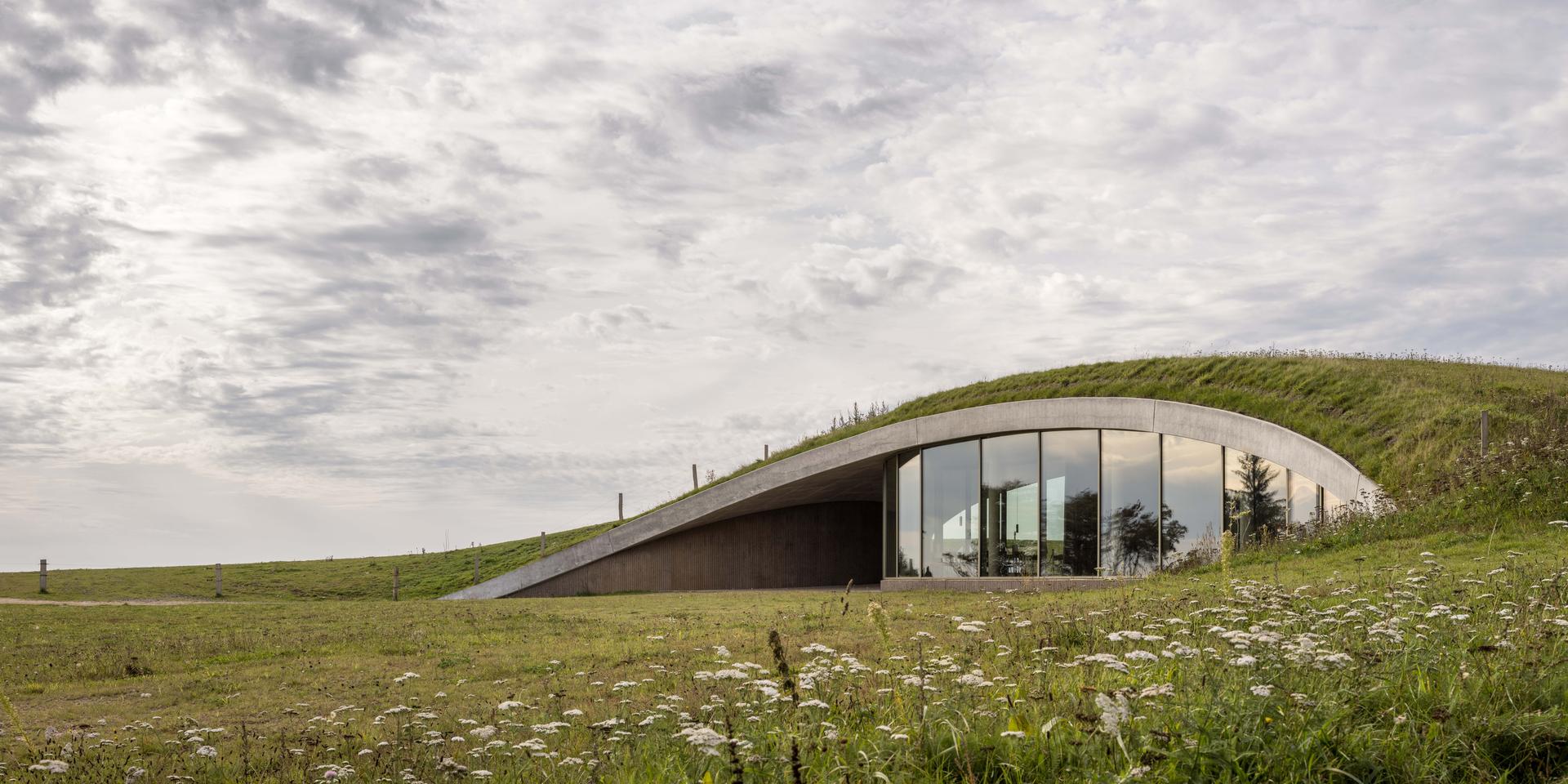 Skamlingsbanken Visitor Centre - image 5