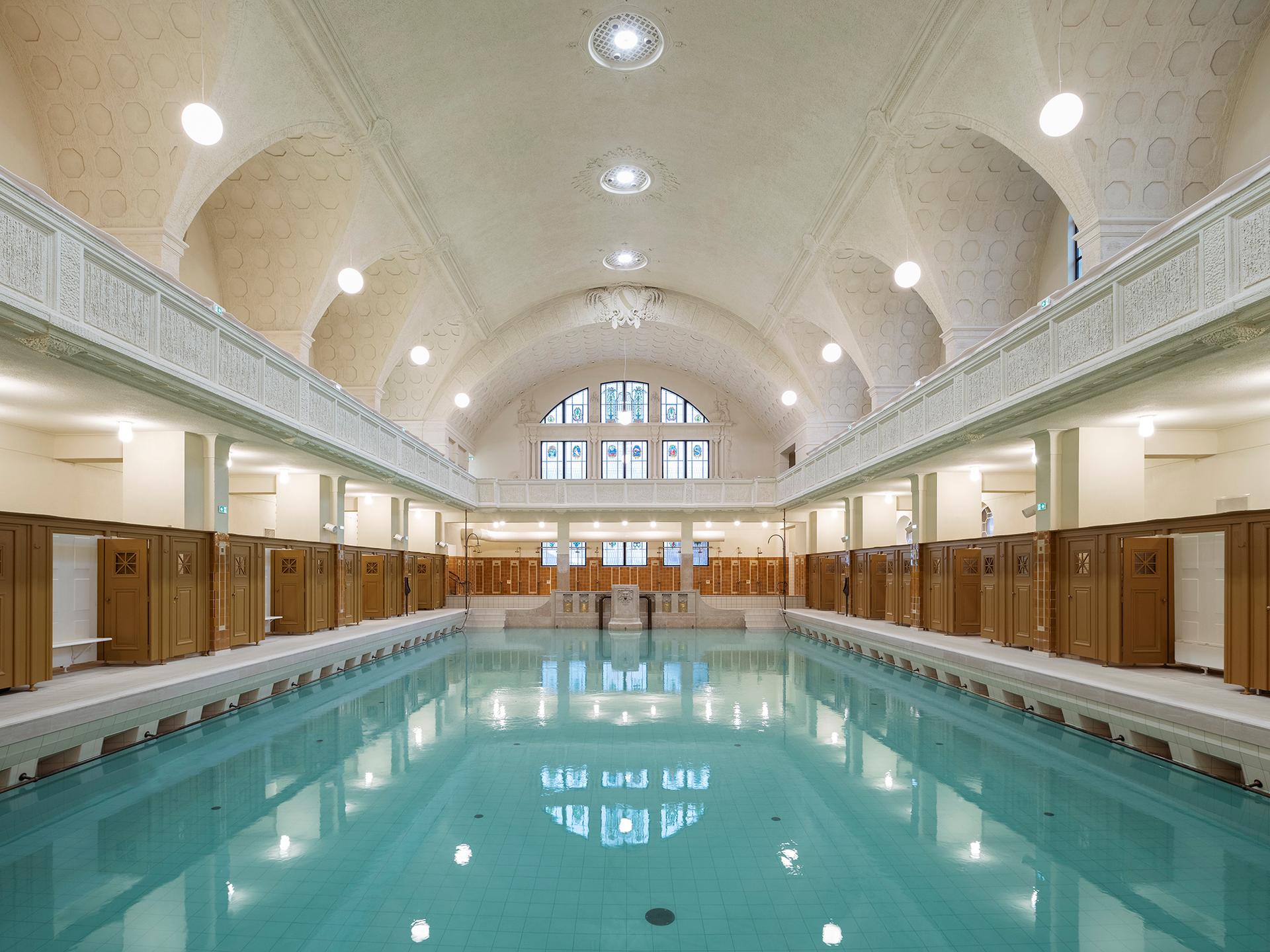 STRASBOURG MUNICIPAL BATHS - image 2