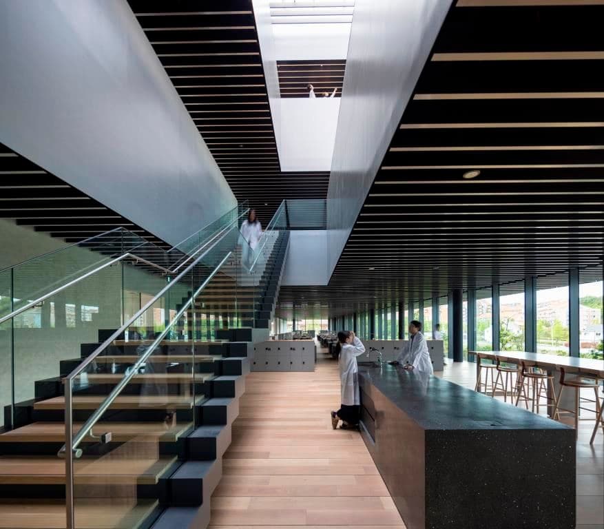 Zenyaku Kogyo Co., Ltd. R&D Center - image 11