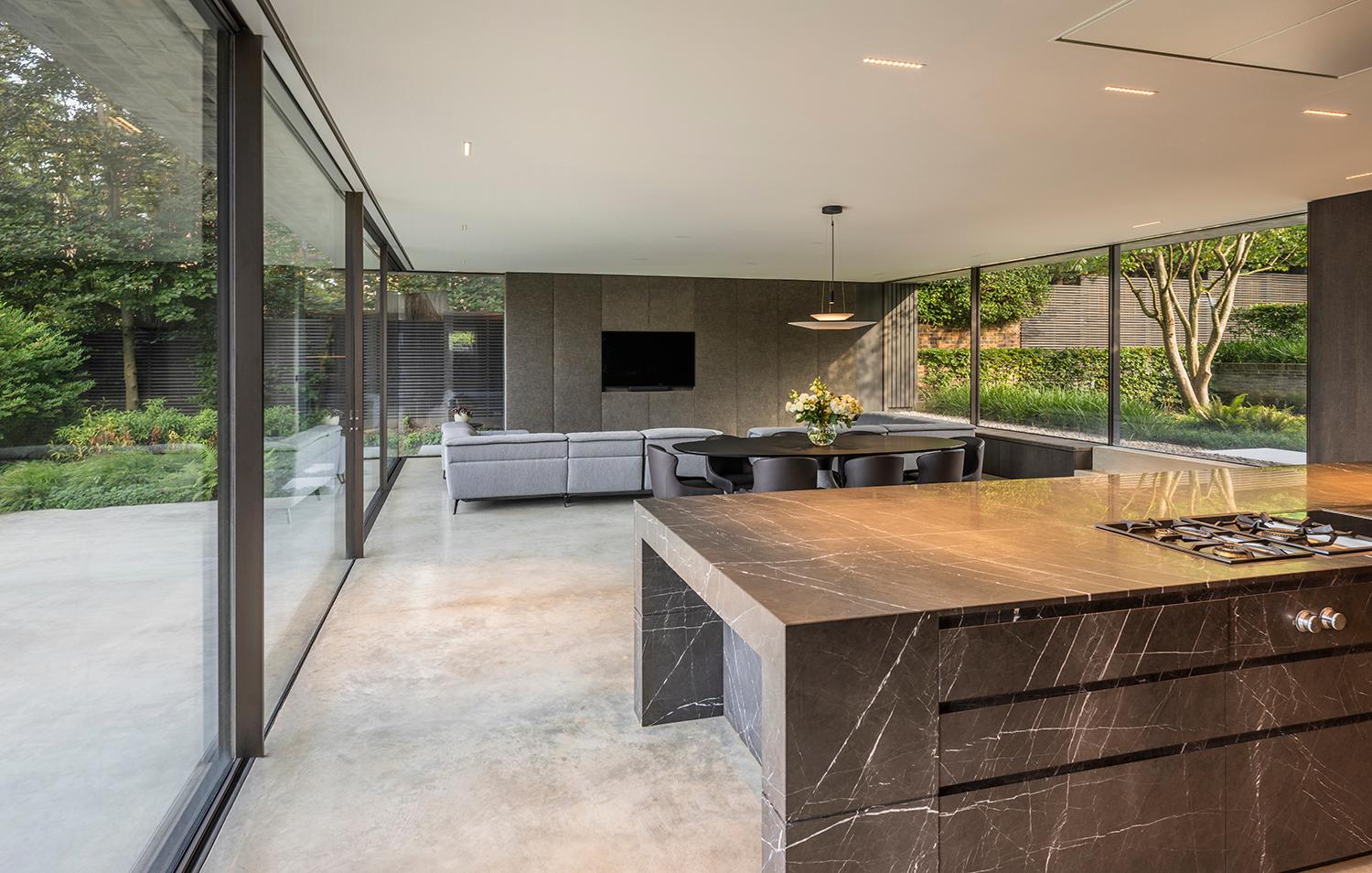 Totteridge House, London - image 9