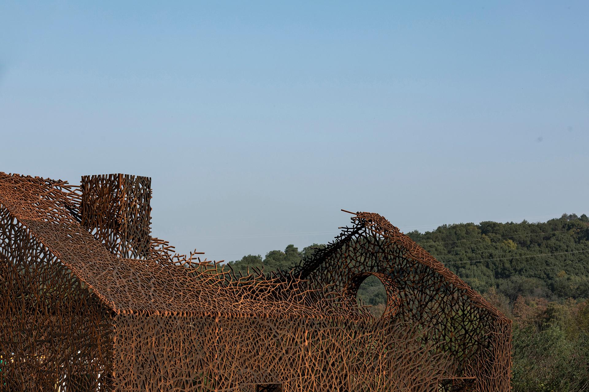 The Vanished House by Hu Quanchun - image 9