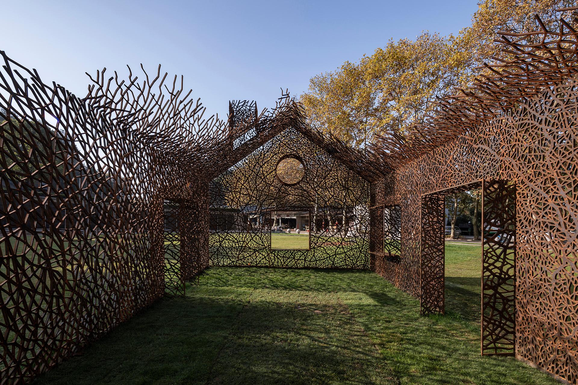 The Vanished House by Hu Quanchun - image 17