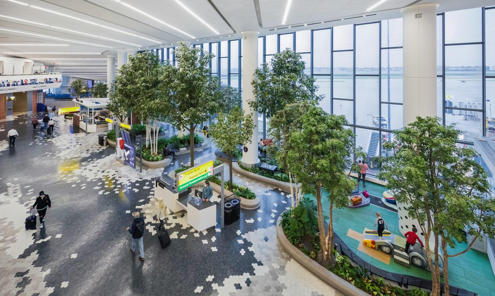 LaGuardia Airport Terminal B Concourse Parks - image 3