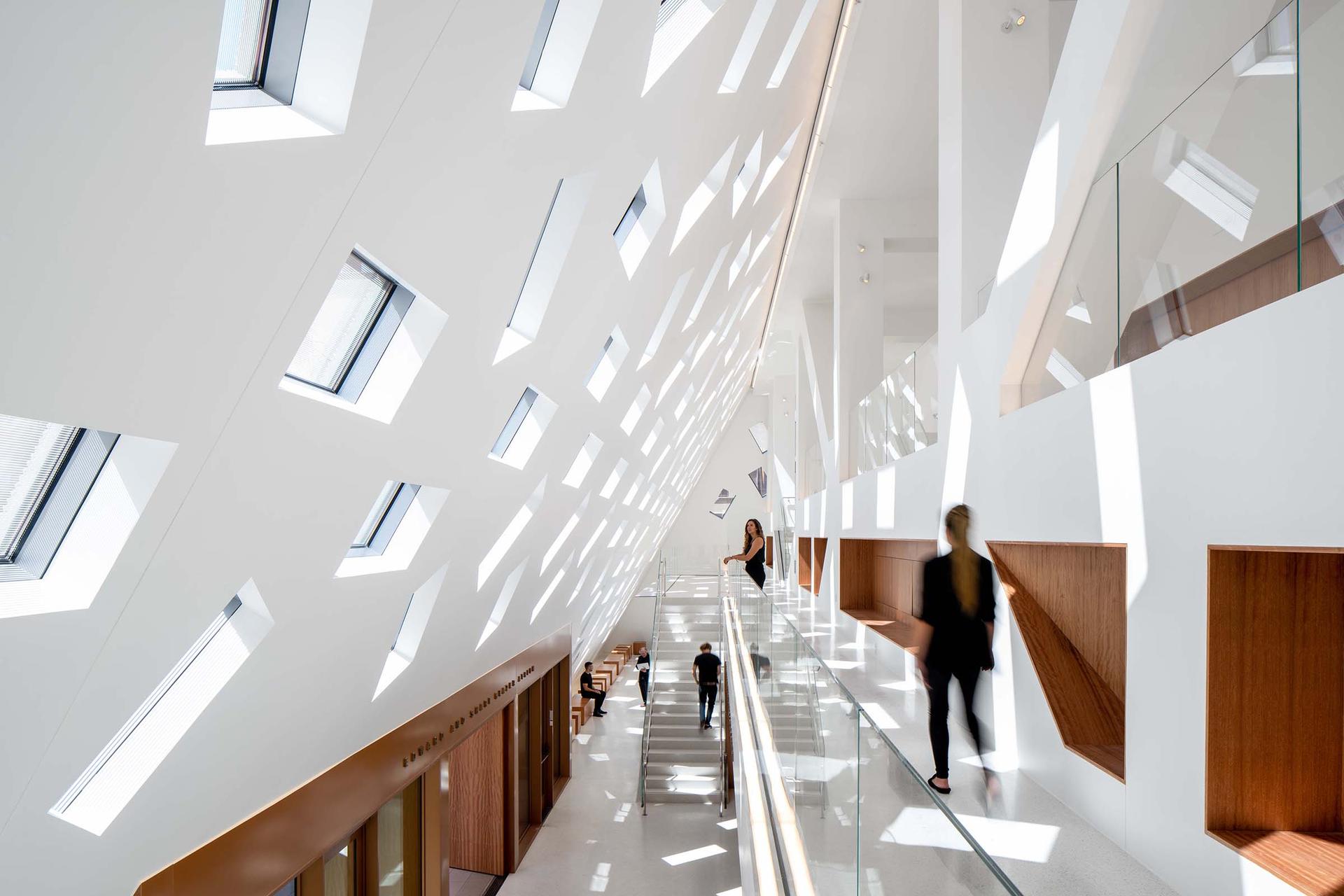 Audrey Irmas Pavilion - image 9